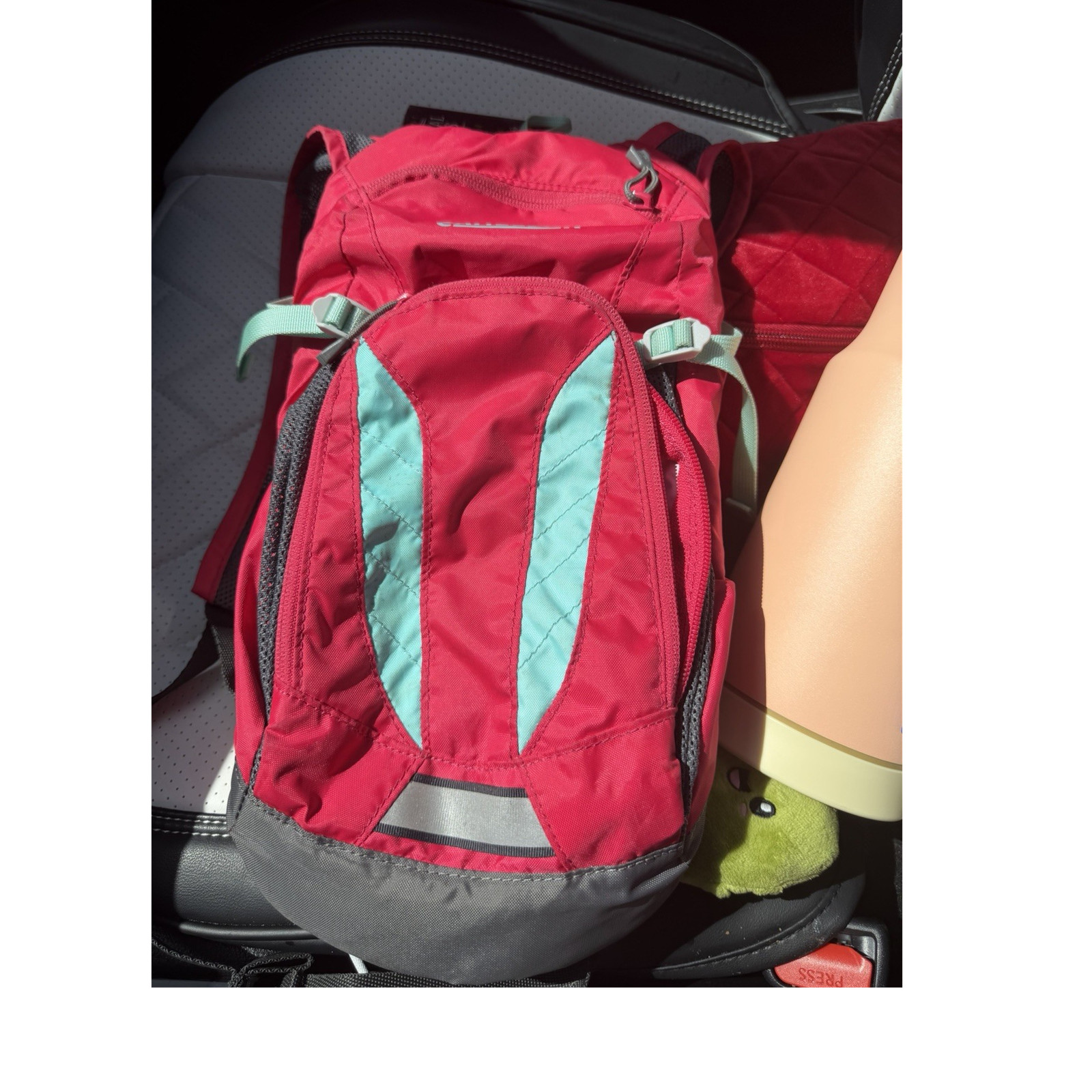 CamelBak Hydration Backpack Daypack Small 0-5L Zip 2 Pockets Red/Gray
