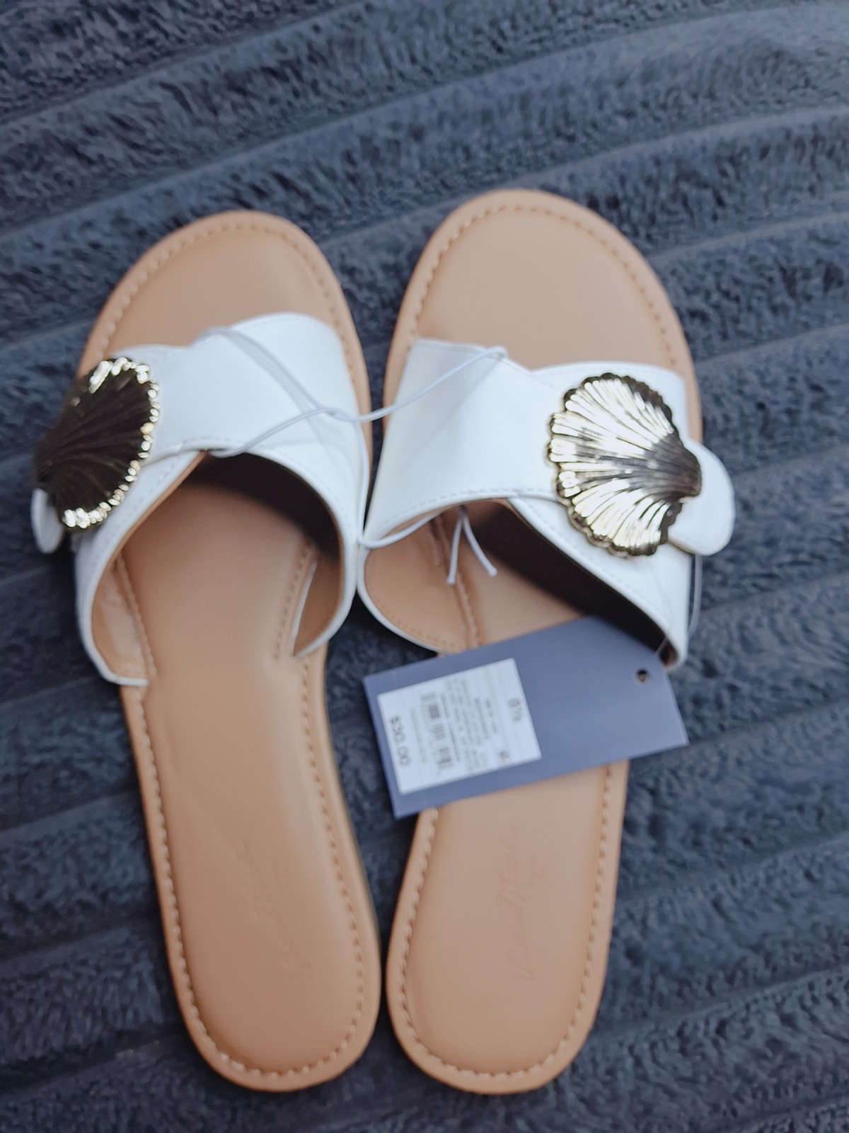 Universal Thread Women's White Gold Shell Accent Slide Sandals Size 8.5