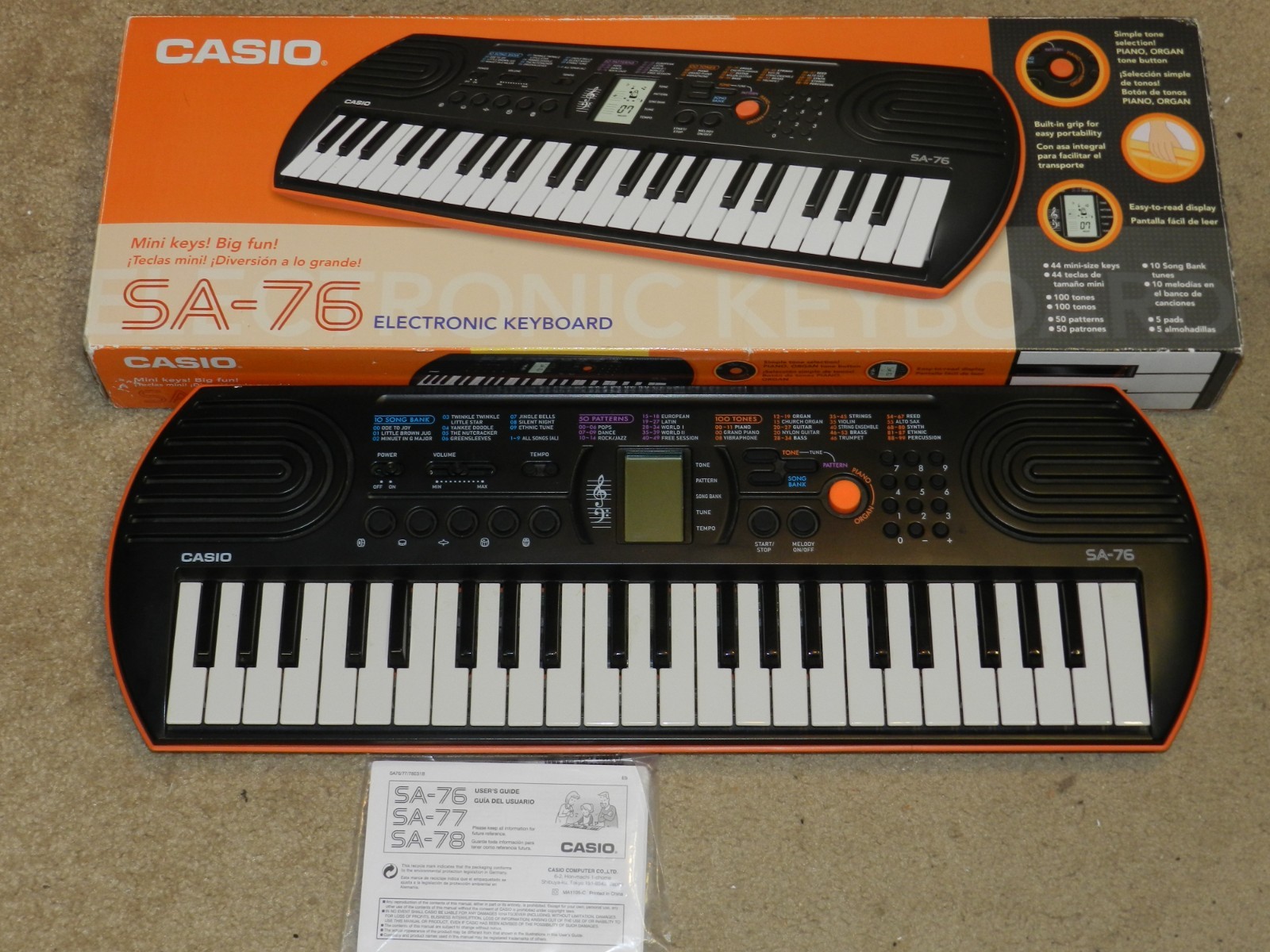 Casio SA-76 44-Key Mini Electronic Keyboard W/ 100 Tones 50 Rhythms GREAT COND.