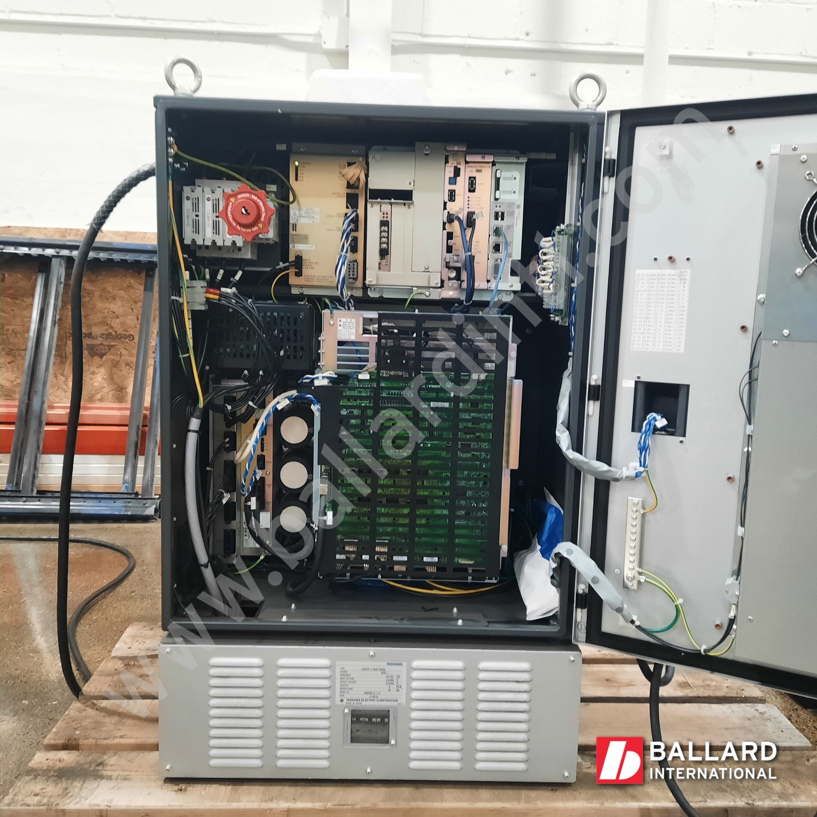 YASKAWA Motoman MH180-A00 Robot System w/ DX200 Controller - S88E08-1-3