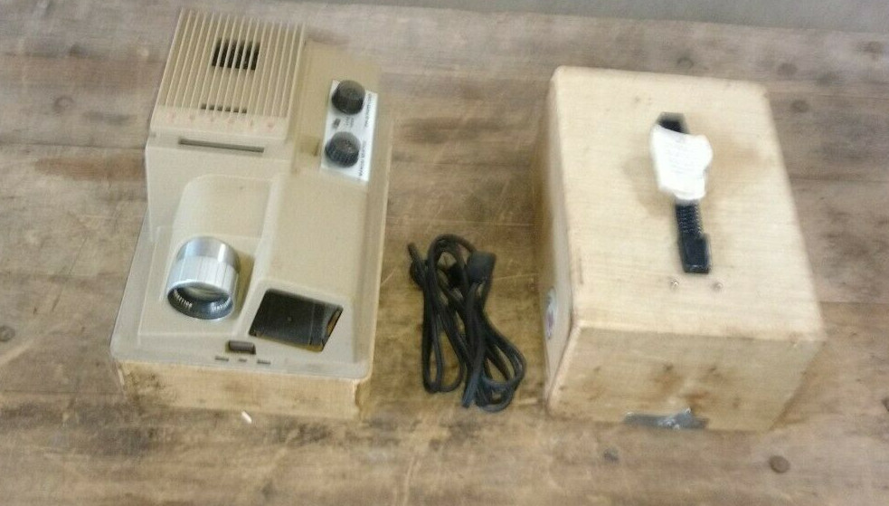 Vintage Revere camera company P-555 Auto projector