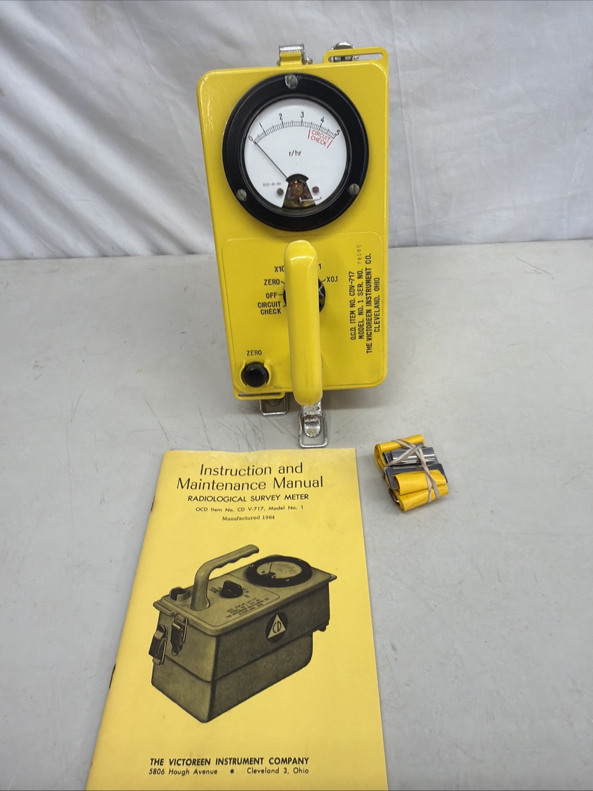 VICTOREEN CDV-717  MODEL 1  RADIATION DETECTOR/SURVEY METER 78080