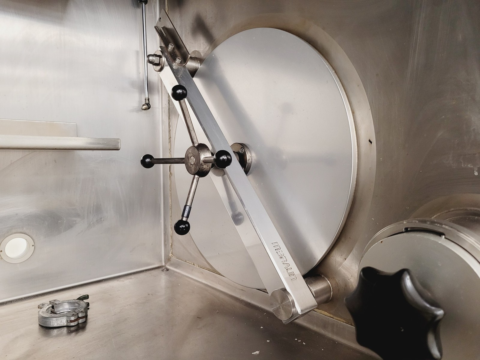 MBraun Labstar 50 Glove Box Workstation