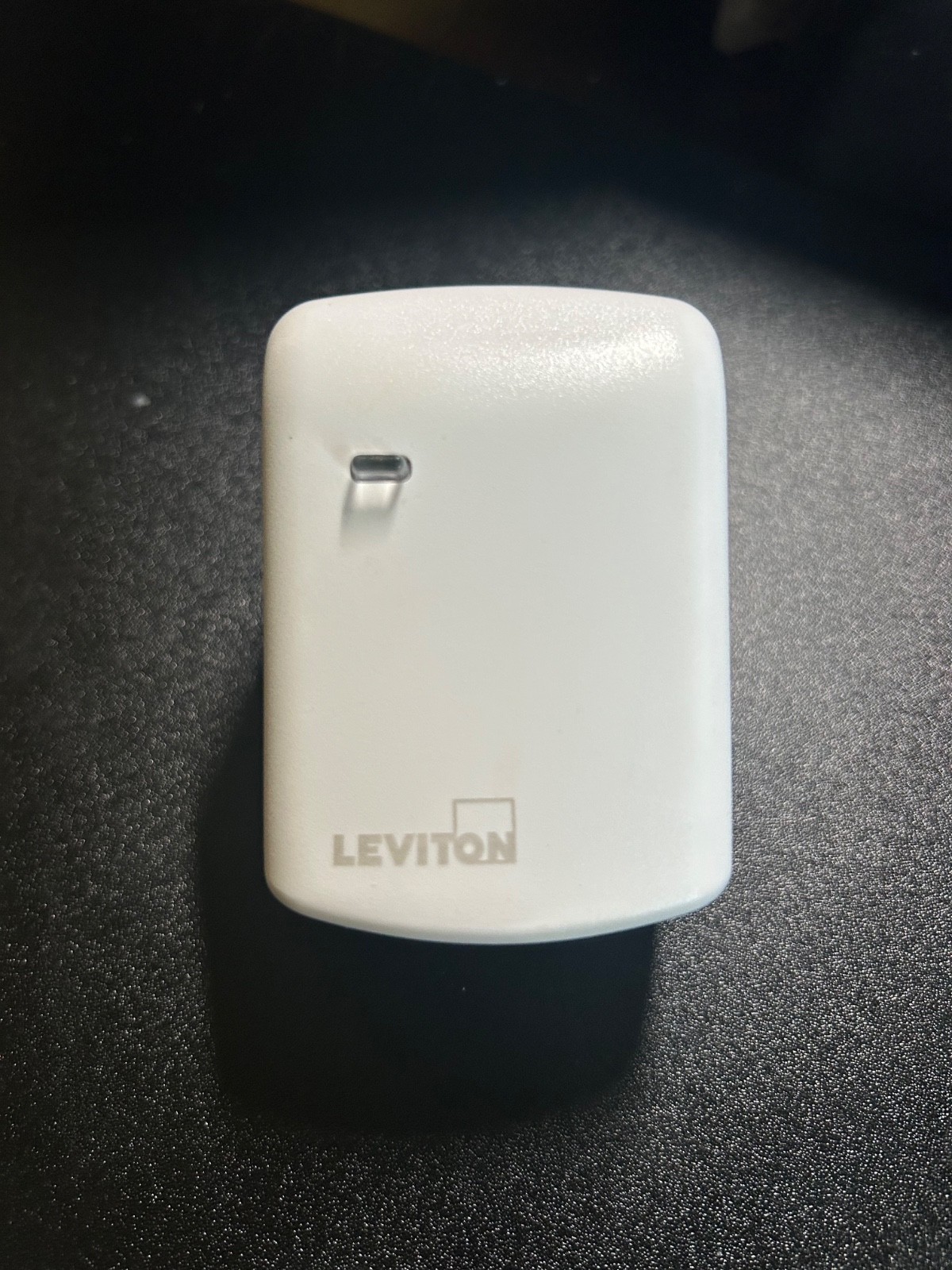 Leviton Decora Smart Wi-Fi Plug-in Outlet DW15A-15A Alexa Google No Hub White