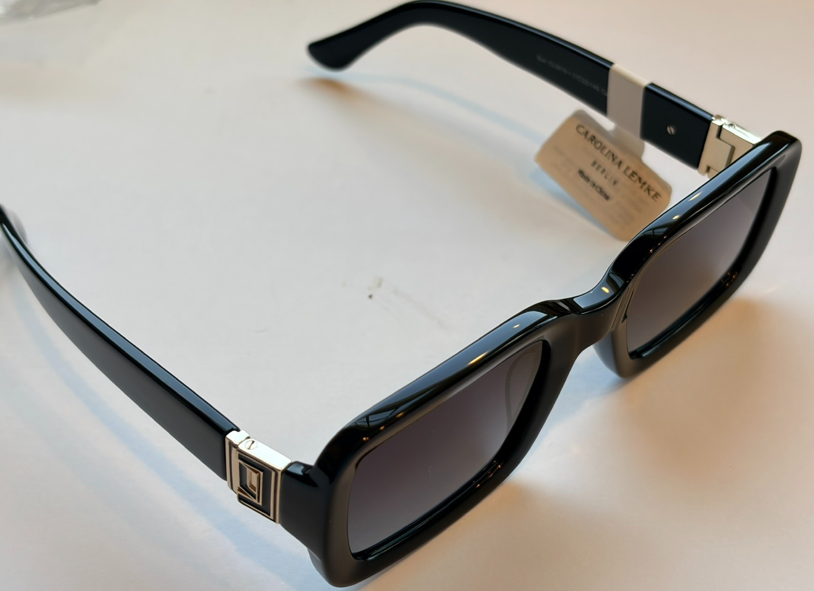 Carolina Lemke Ladies' Hand Made Sunglasses New In Case 51-17-`145