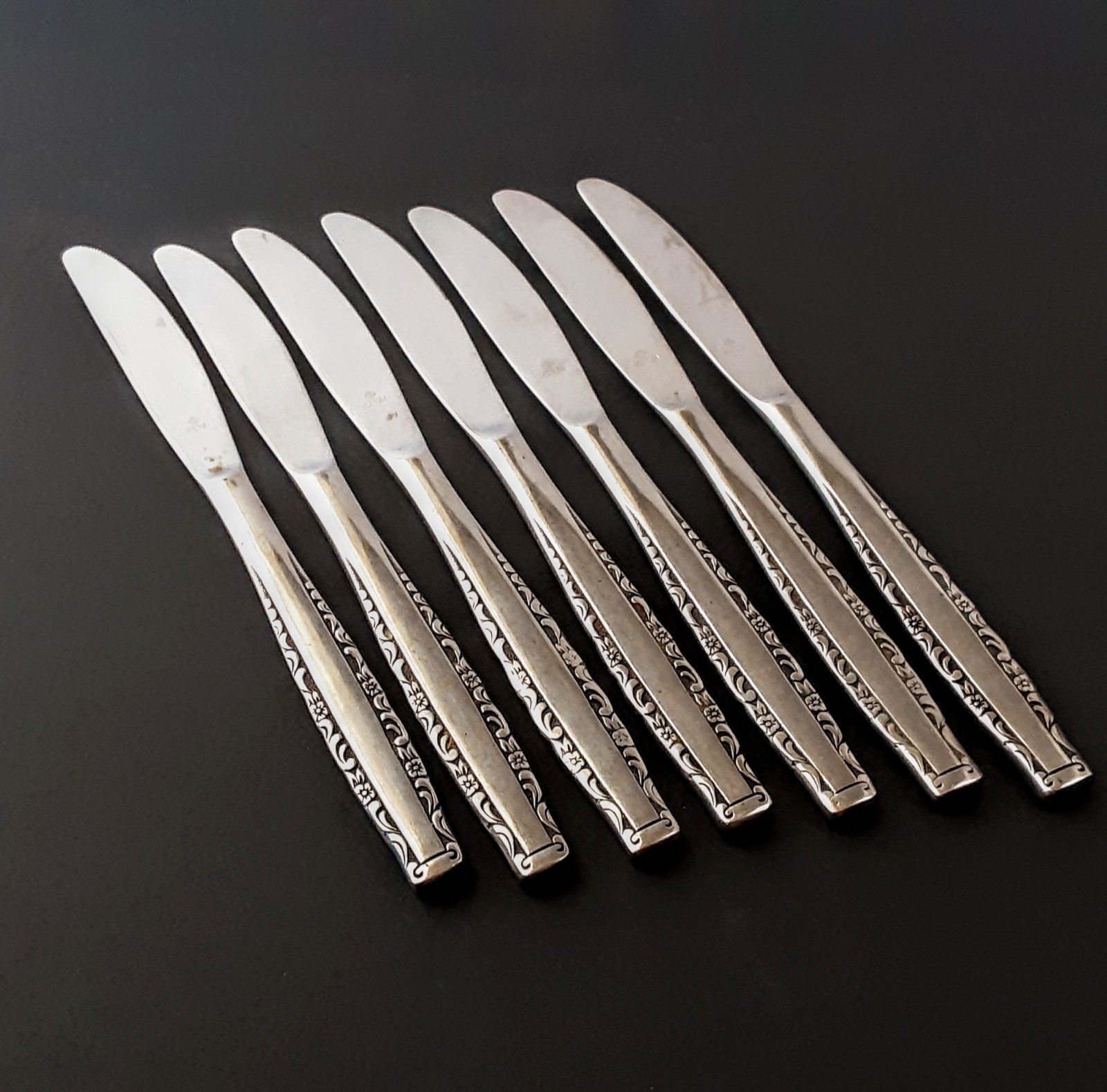Set Of  7 ONEIDA NORTHLAND LOVE STORY Stainless Steel KOREA 8.75" Dinner Knives