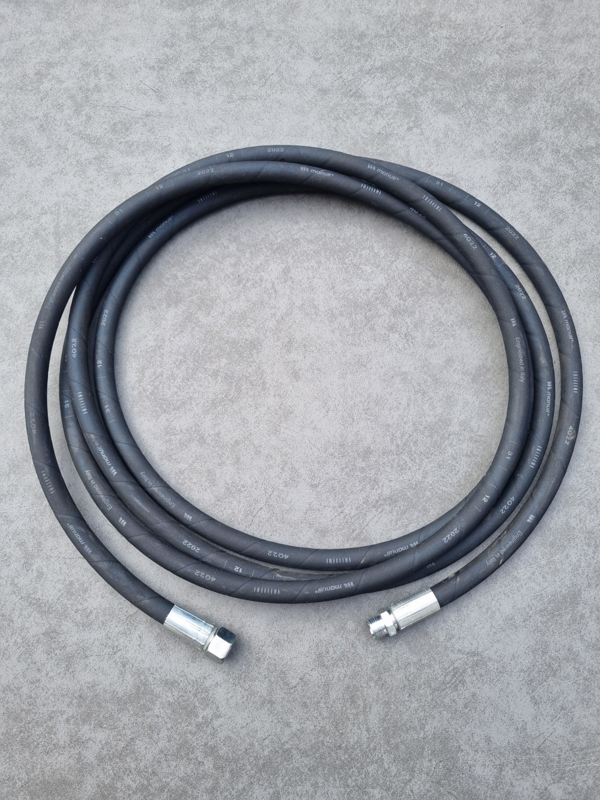 NEW EPSILON OUTER BOOM INTERNAL HOSE M125LC82 (EQUIVALENT TO YE72201A)