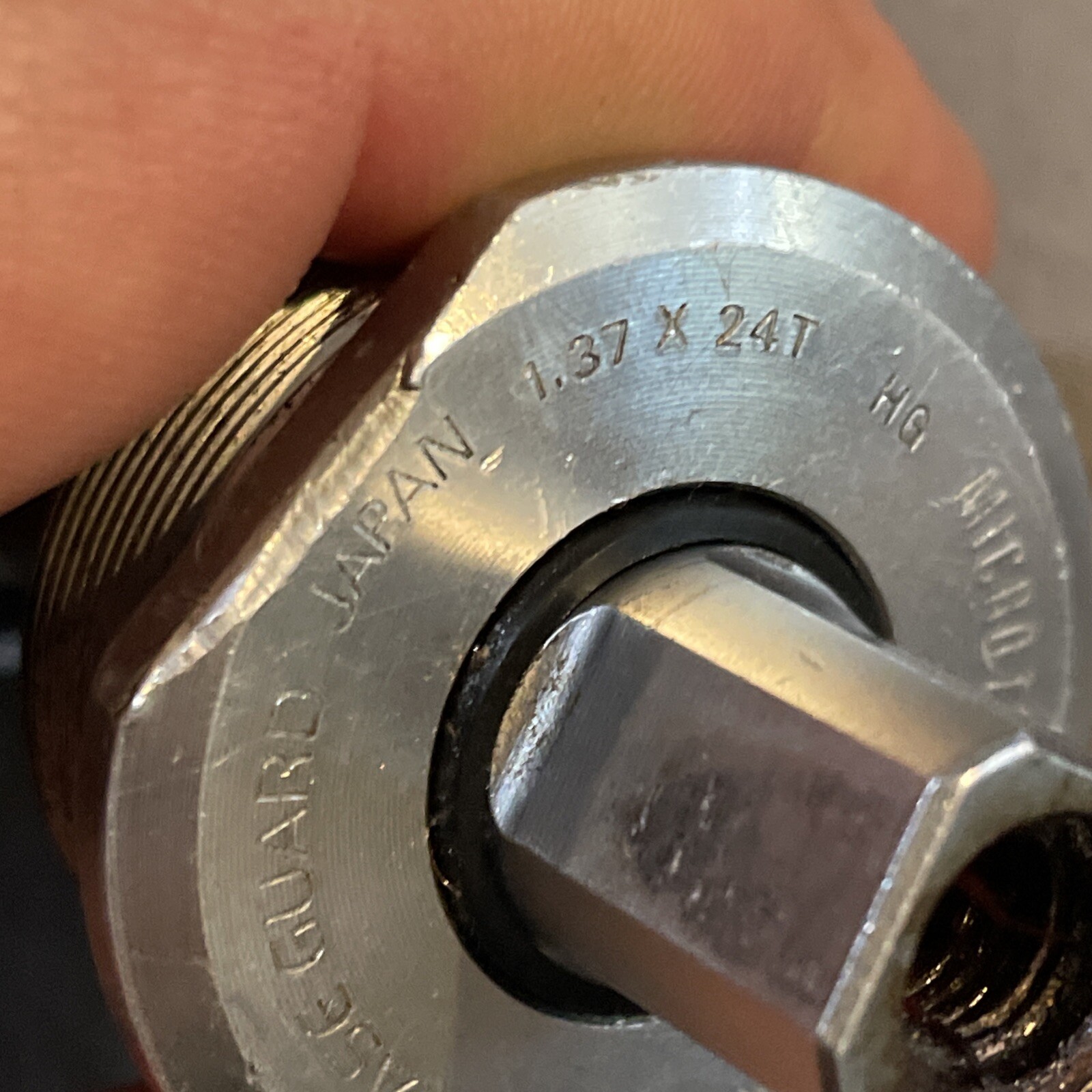 Suntour Microlite Grease Guard Bottom Bracket