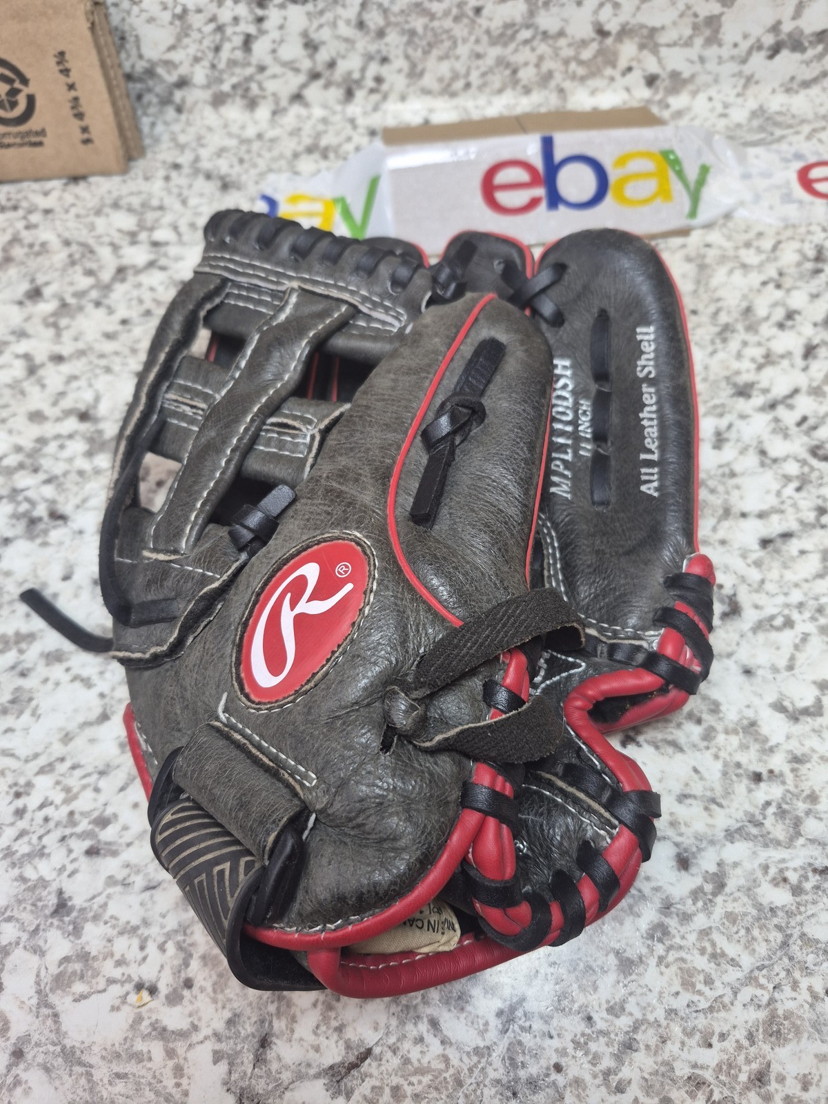 Rawlings Mark of a Pro Lite MPL110DSH 11" Baseball Softball Glove RHT