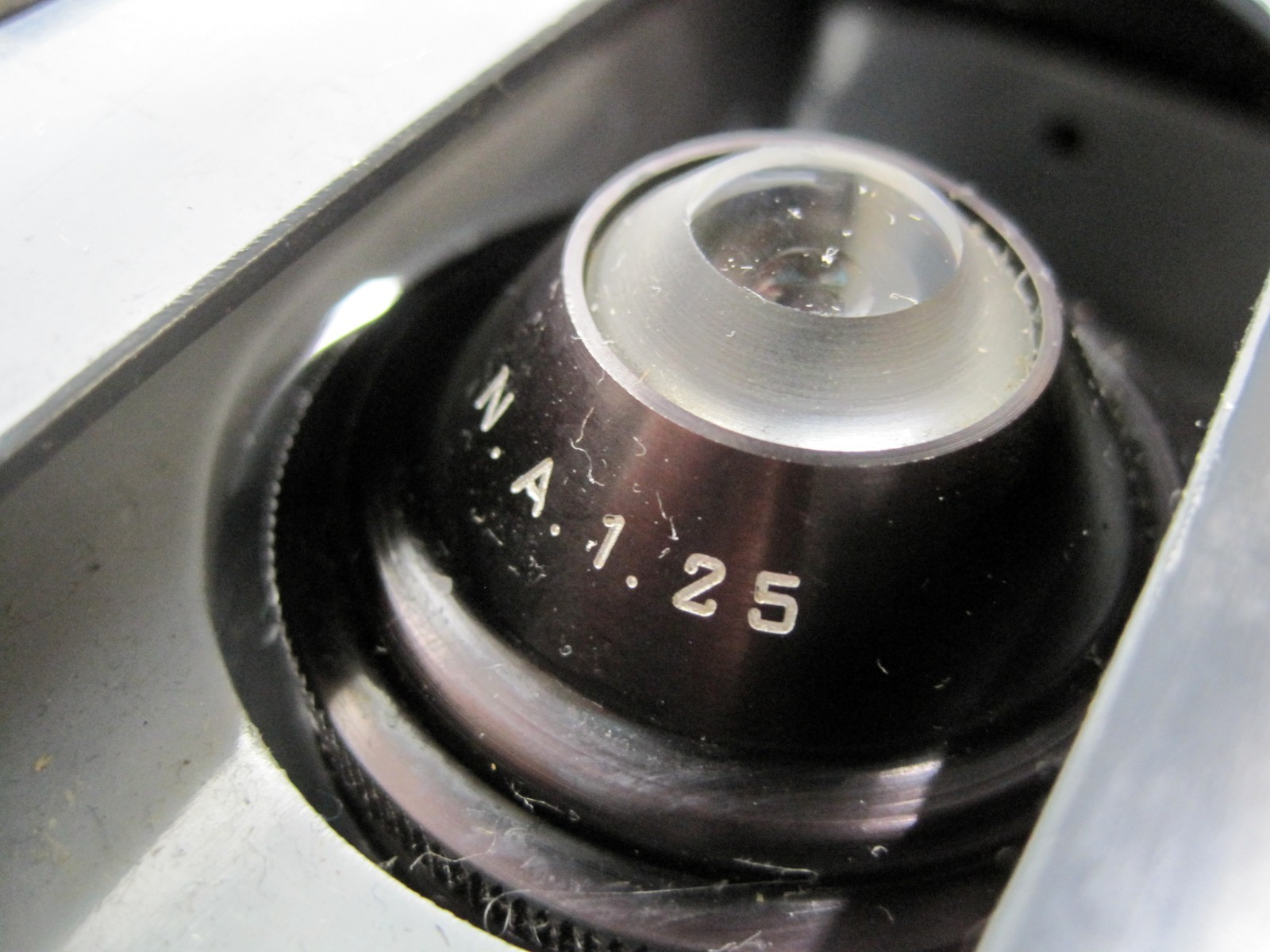 American Optical AO Microscope With Objectives & Light Source WORKS