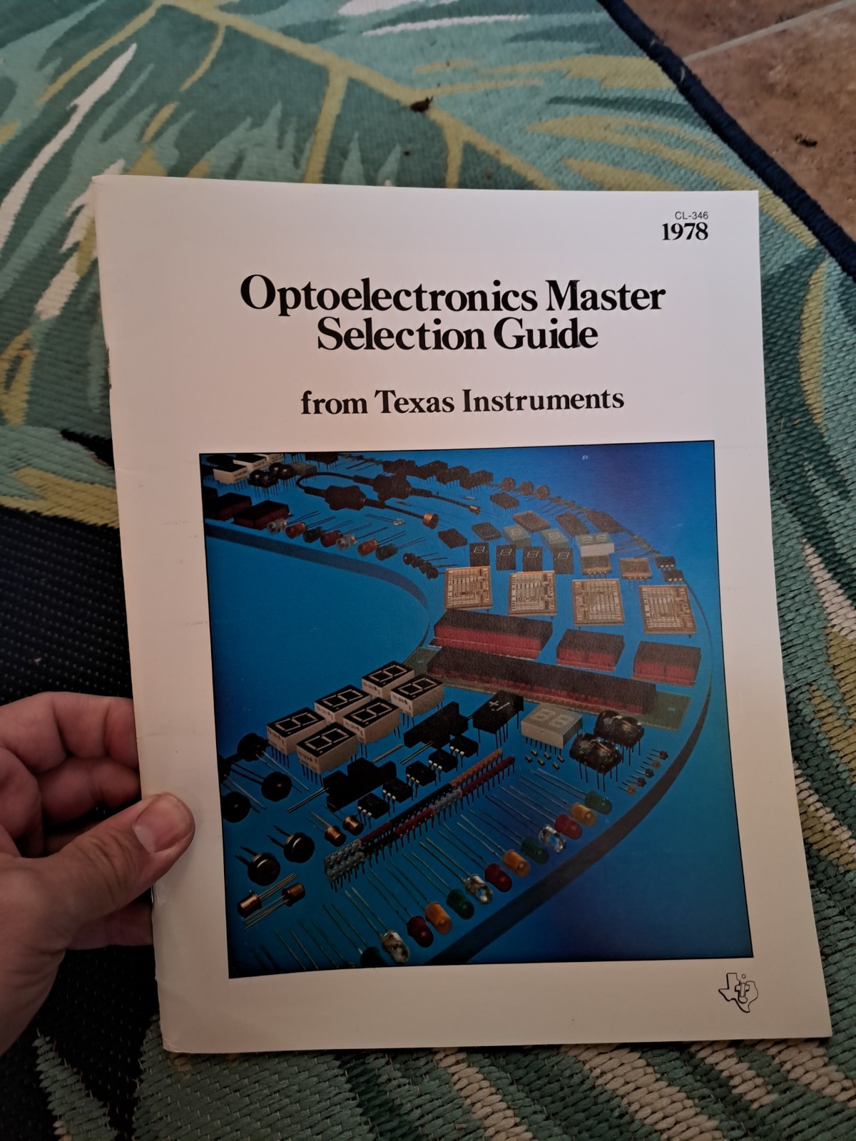 1978 Texas Instruments Optoelectronics Master Selection Guide Reference Book