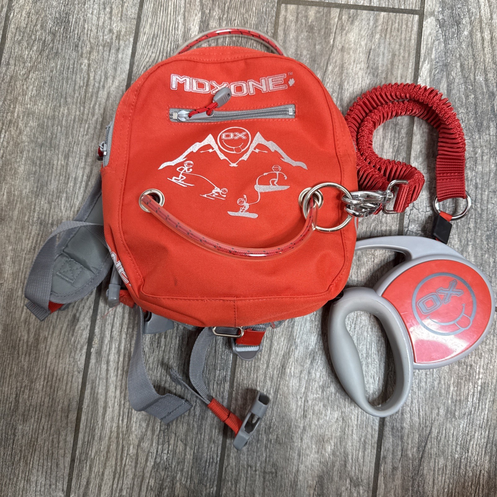 MDX One Snowboard & Ski Harness Kids Backpack - with Leash A1