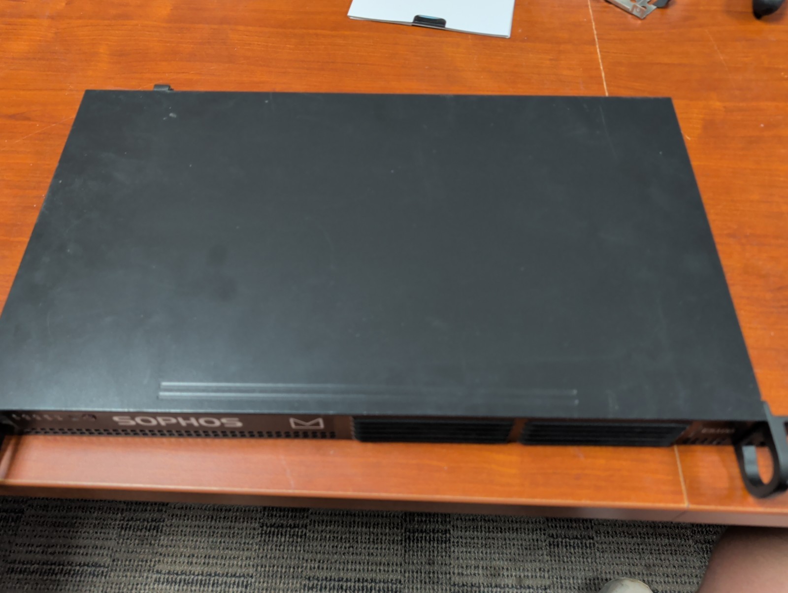 NEI Sophos ES100 S-1100 R2 Security Appliance