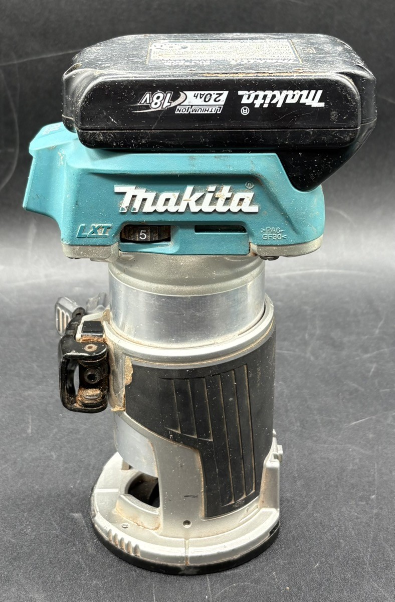MAKITA XTR01 COMPACT BRUSHLESS ROUTER W/ BATTERY (MVP039643)