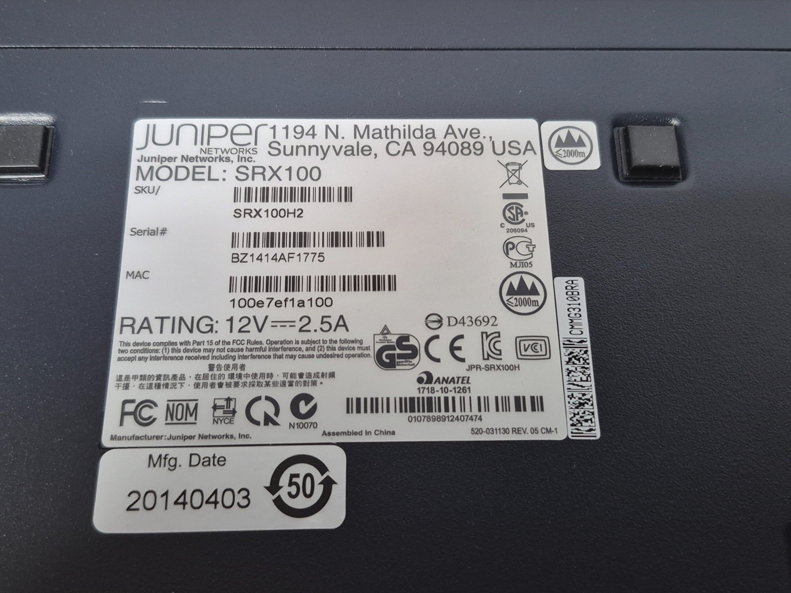 Juniper Networks SRX-100 Services Gateway Firewall SRX100H2 8-Port Open Box
