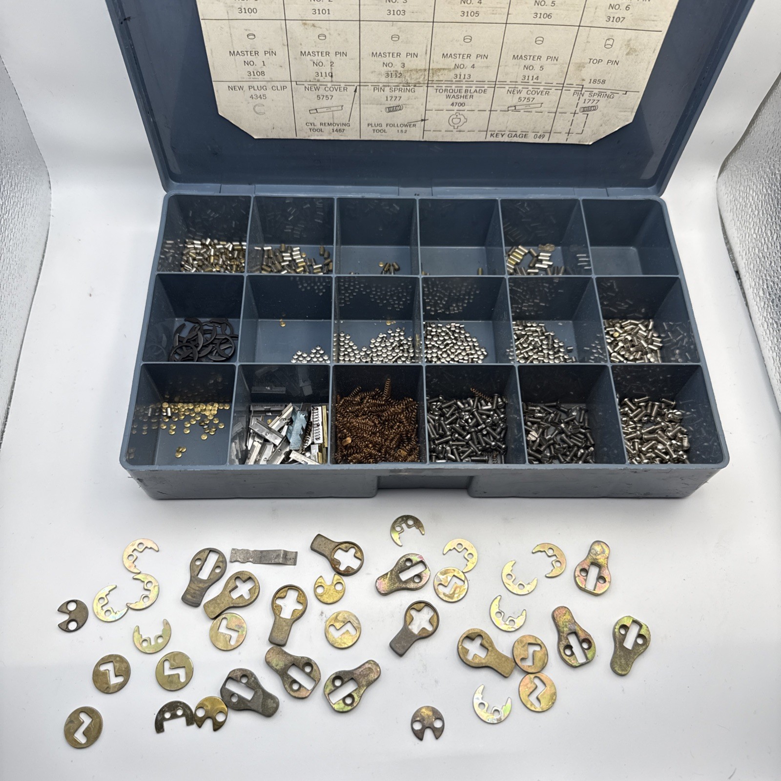 Schlage Locksmith Pinning Kit-rekey Set W Bottom,Master & Top Pins, Springs READ