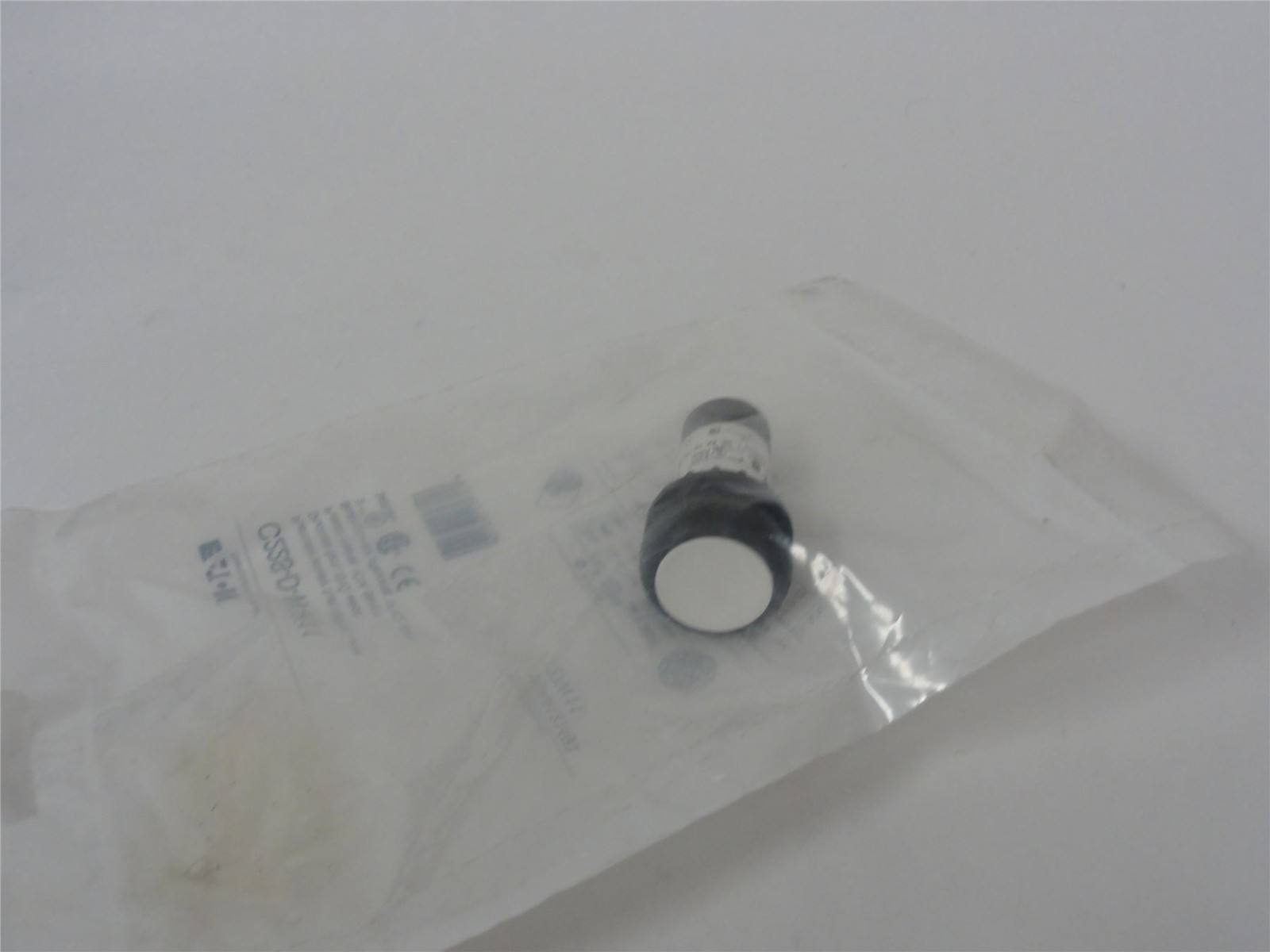 240295 New In Box; Eaton C22S-D-W-K11 Pushbutton- 22 mm