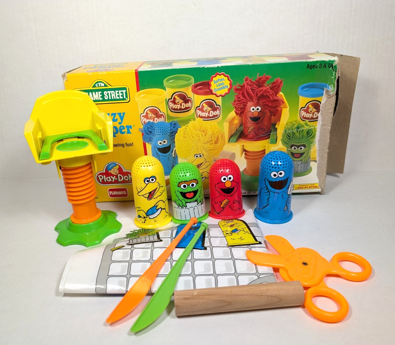 Vintage Play-Doh Sesame Street Fuzzy Pumper Set Original Box NO DOH 24600