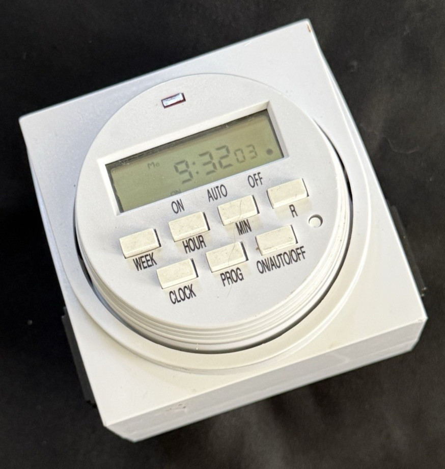 BN-LINK FD60-U6 Digital Timer 1725W Indoor Programmable Outlet