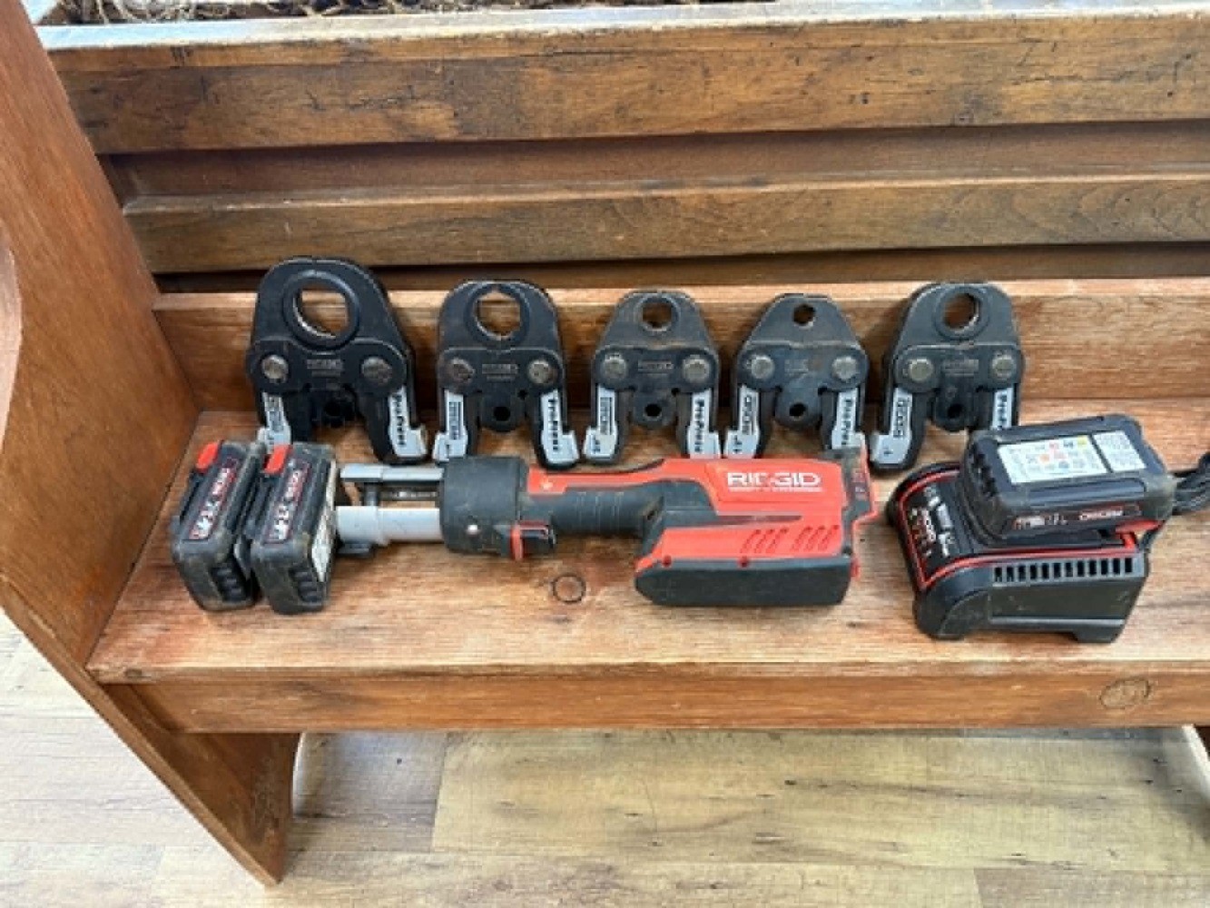 Ridgid RP 351 Copper SS Press Tool Kit With Pro Press Jaws PPSDM 364094 (364094)