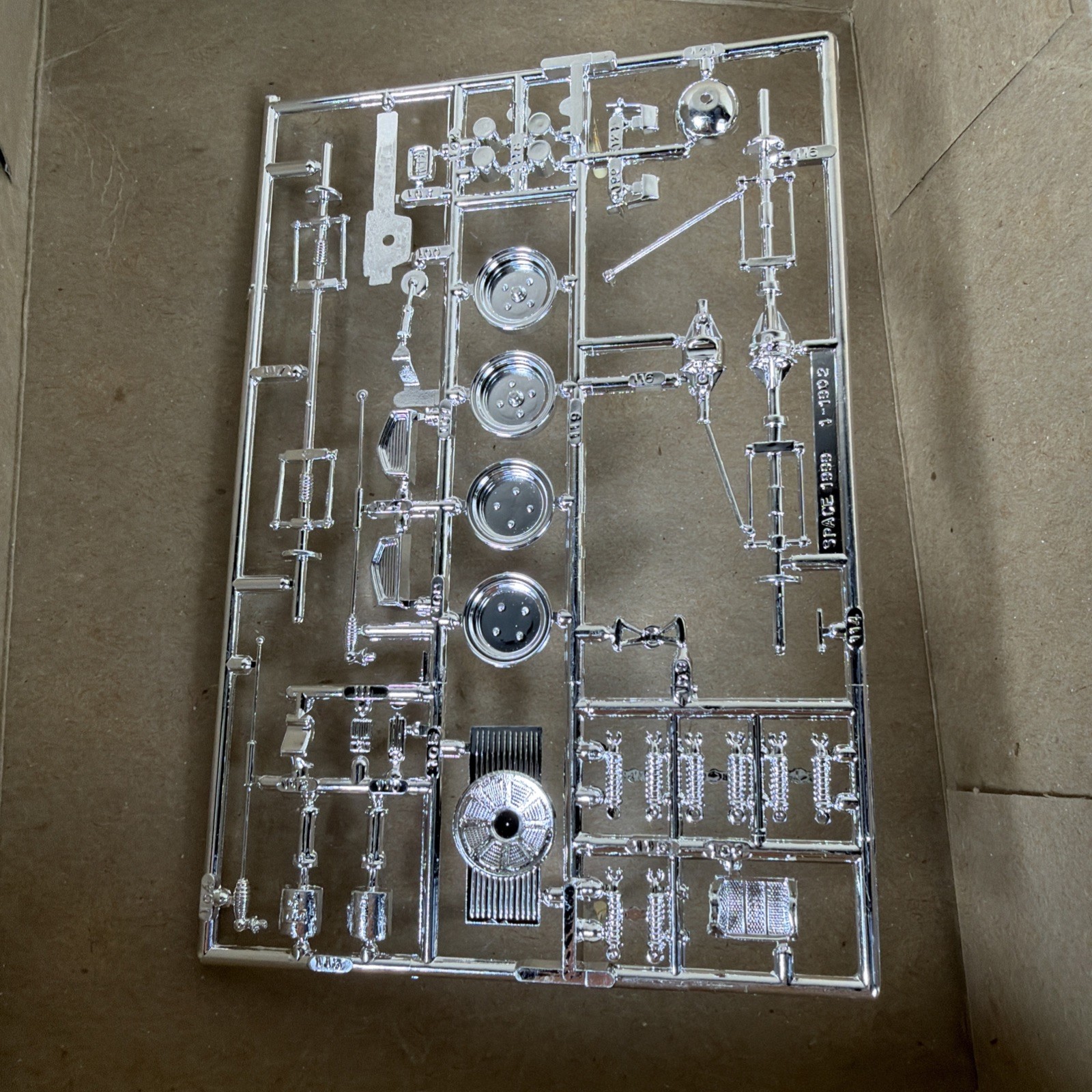 MPC Space 1999 "The Alien" Moon Rover Model Kit 1/25