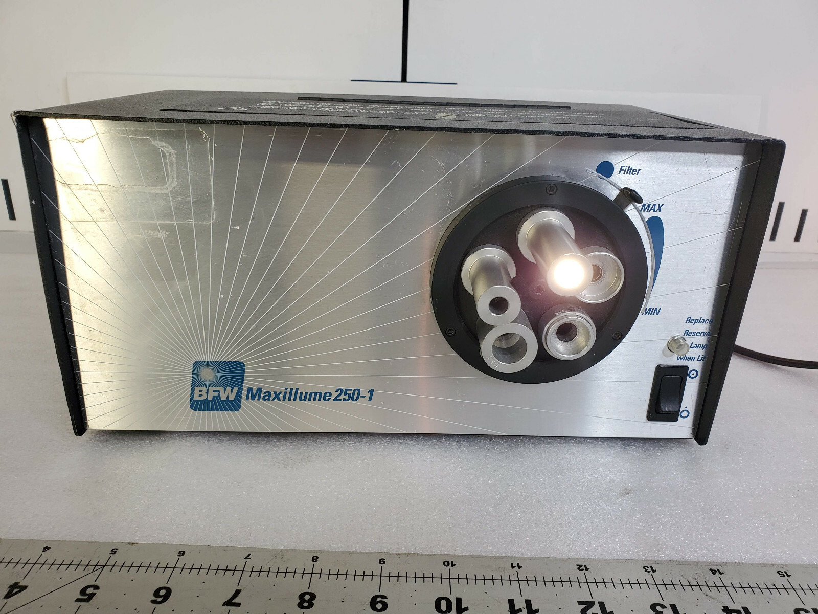BFW maxillume 250-1 Fiber Optic Light Source