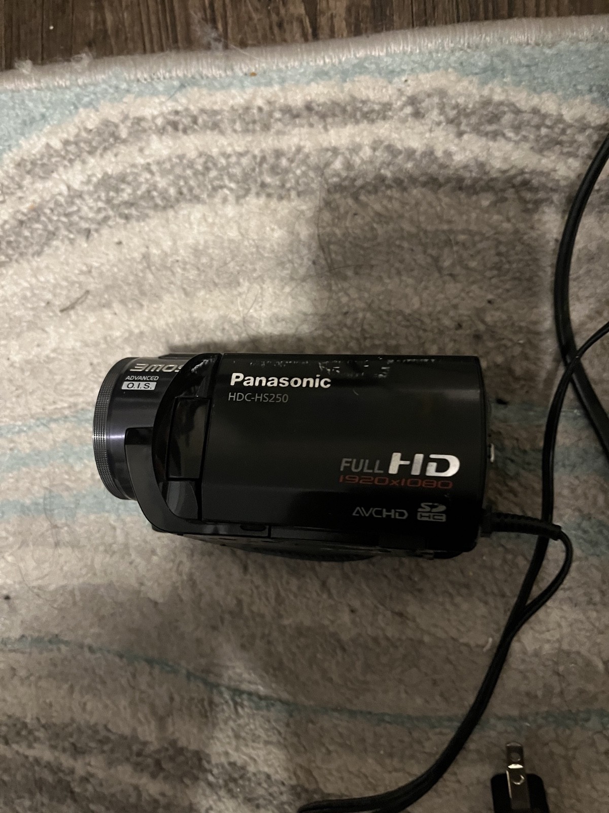 Panasonic HDC-HS250 (120 GB) High Definition Hard Drive Camcorder