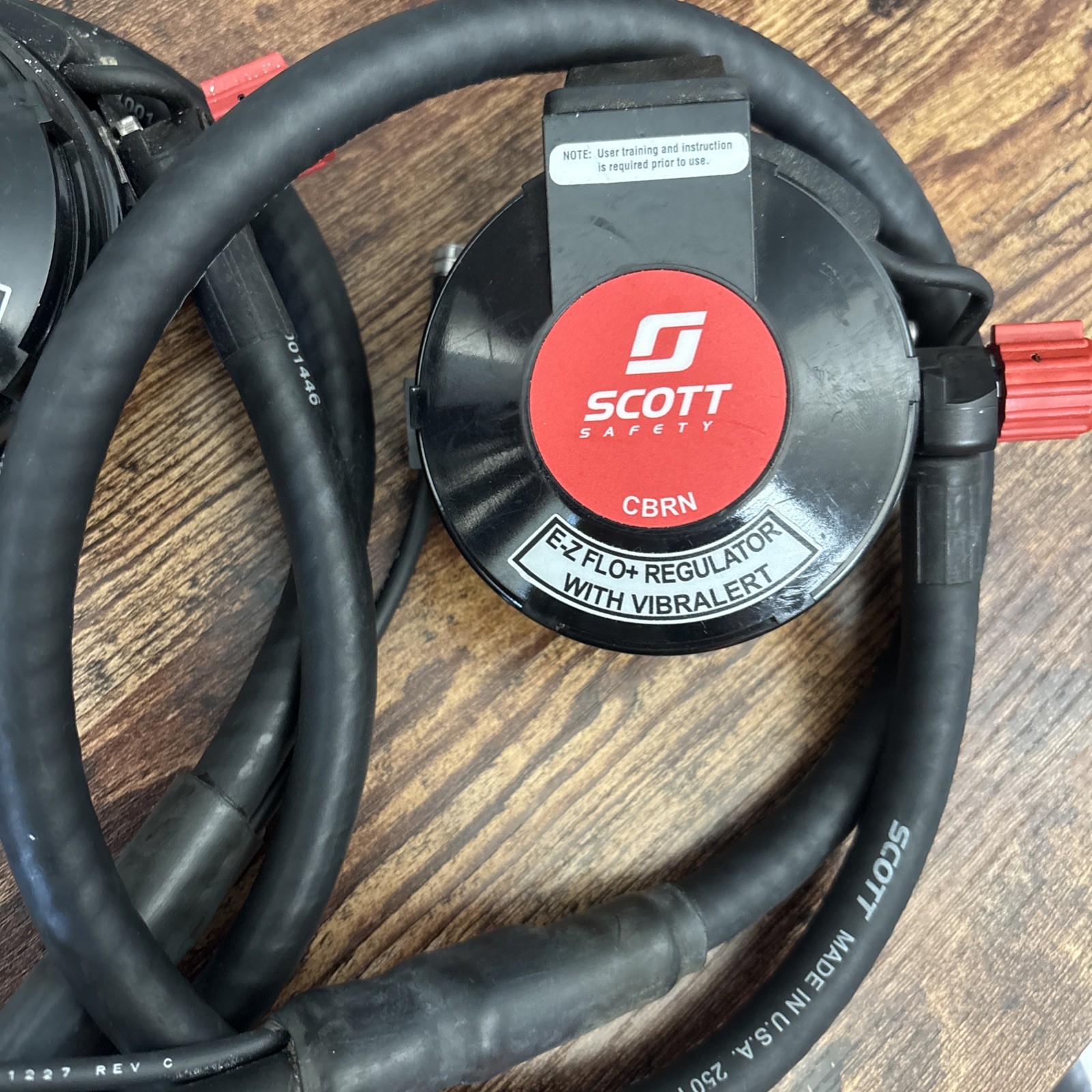 Scott 4.5 SCBA 2003 Ed EZ-FLO+ AIR PAK CBRN Regulator W/ QD HUD & VIBRALERT