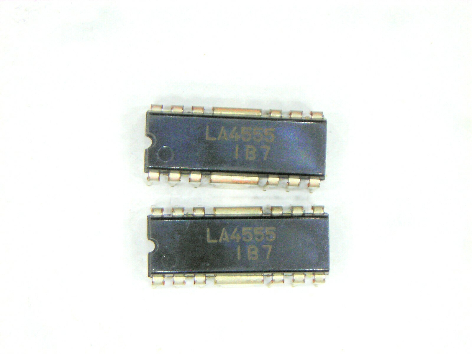 LA4555  "Original" SANYO  12P DIP IC with heat sink tab 1 pc