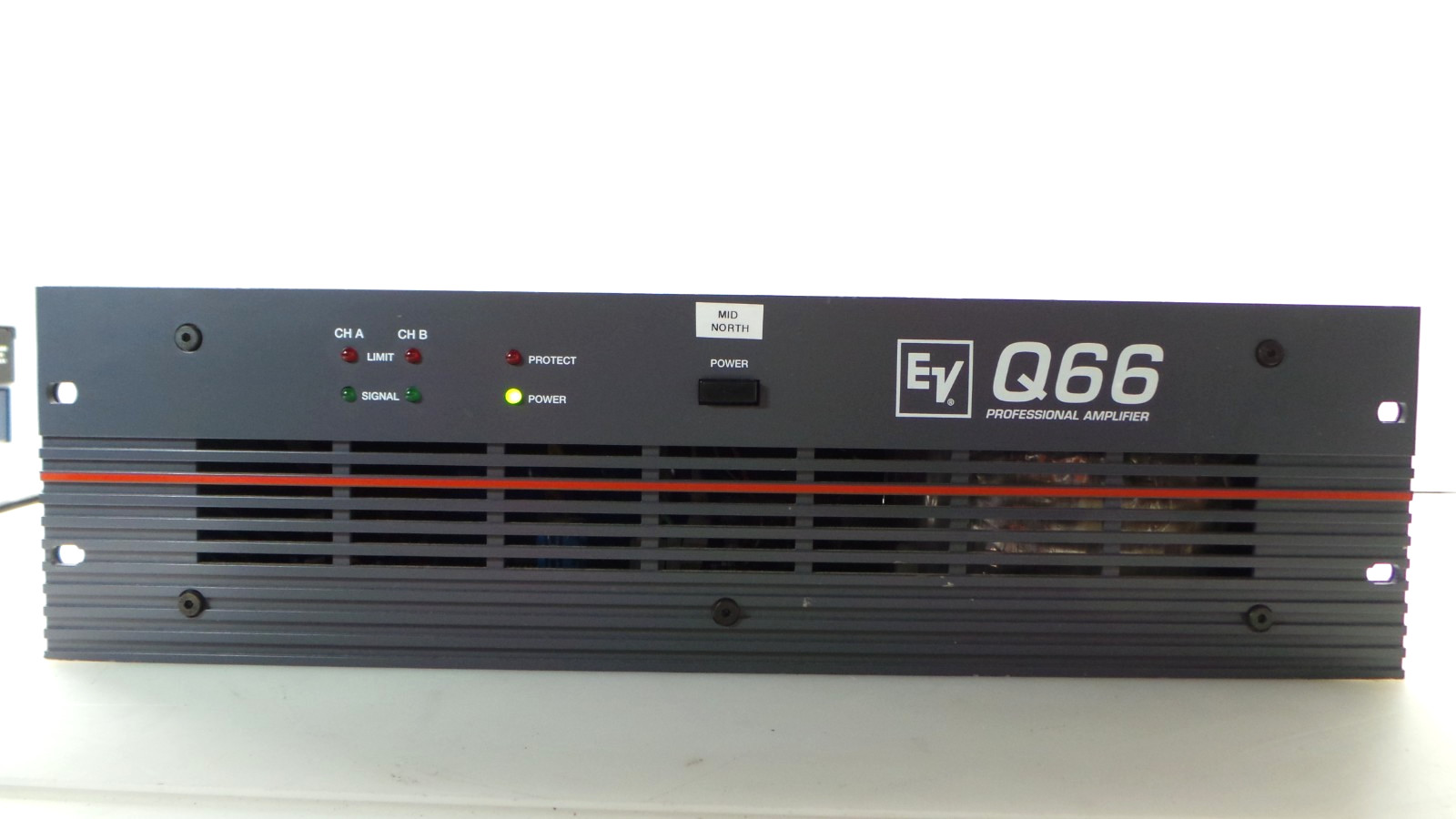 Electro-Voice EV Q66 2-Channel Power Amplifier Powers On, Working