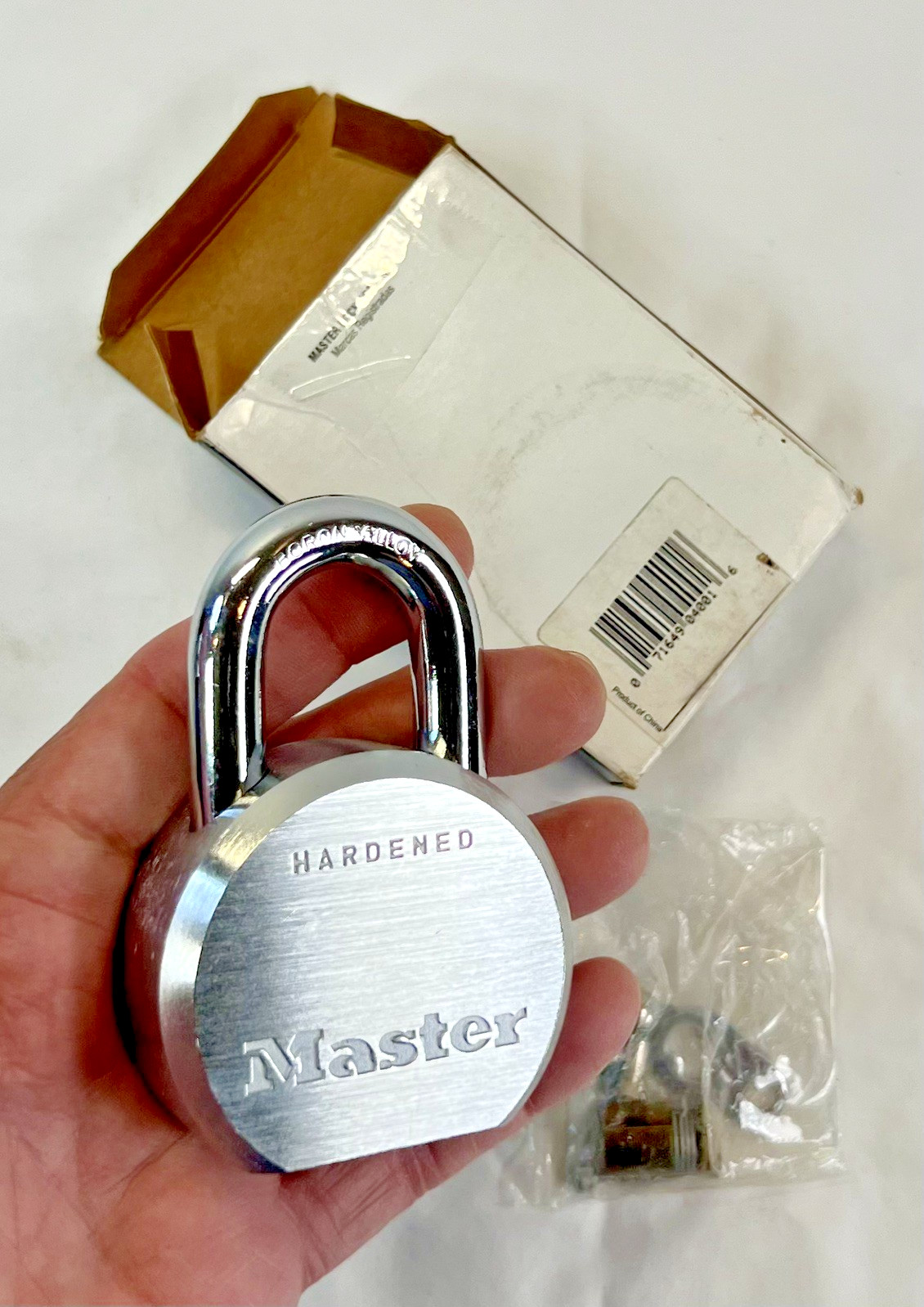 MASTER Padlock 6230WO 2-1/2" Round Body 7-16"Shackle 1"Clearance Less Cylinder