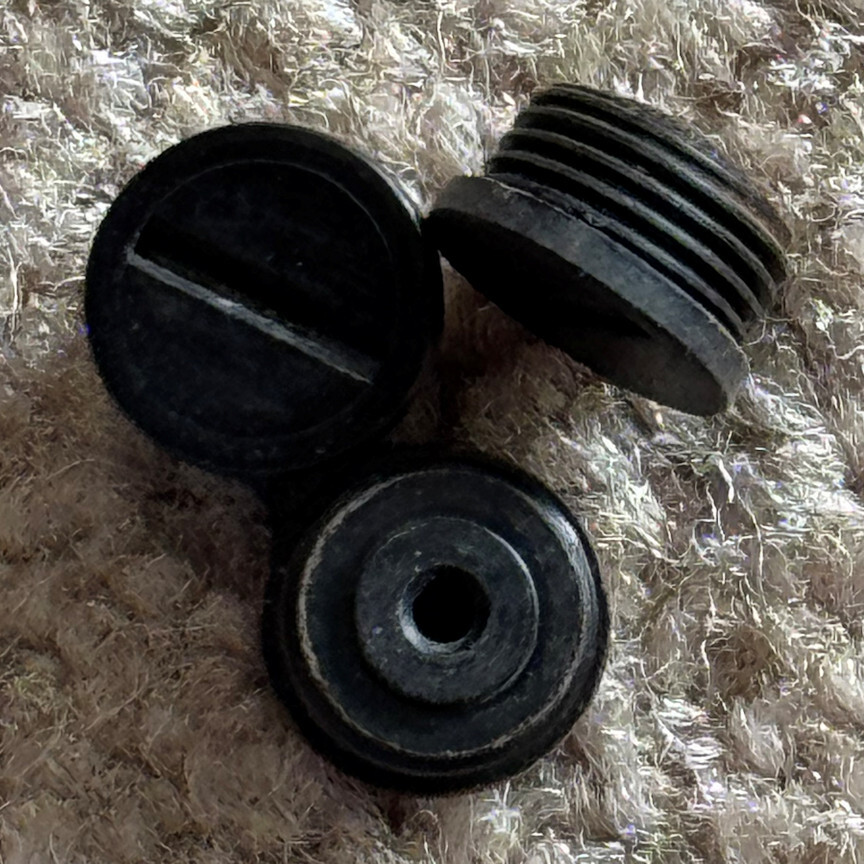 1ea Elgin 562 Bakelite Winding Hole Plug For A-7 A-11 Aircraft Clock