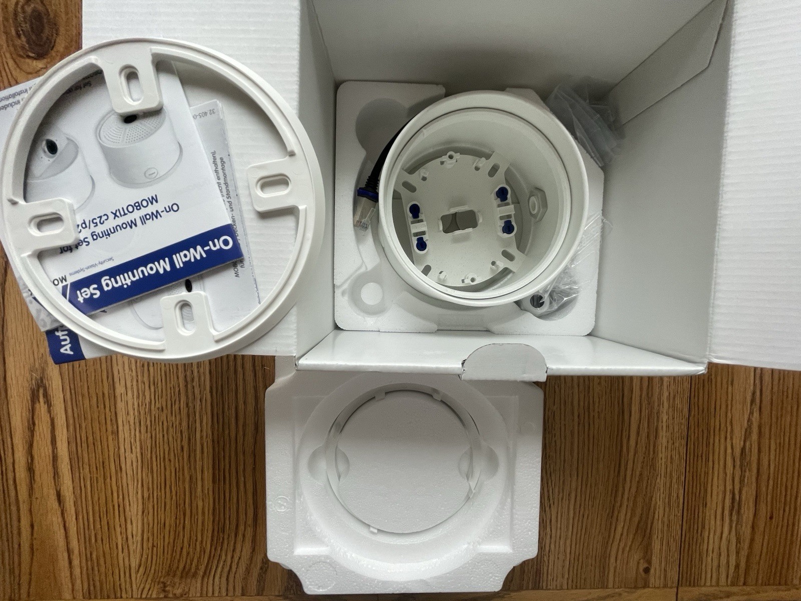 Mobotix MX-MT-OW-1 On-Wall Mounting Set