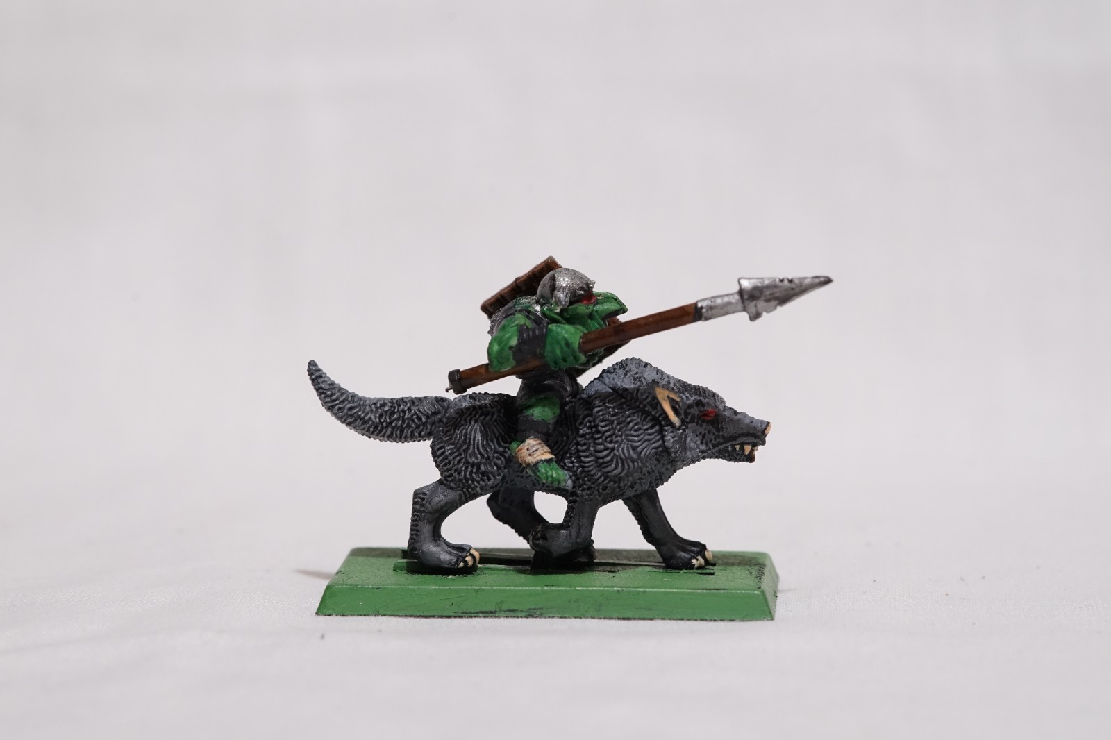 Warhammer Fantasy Goblin Wolf Riders - Painted Plastic Games Workshop OOP