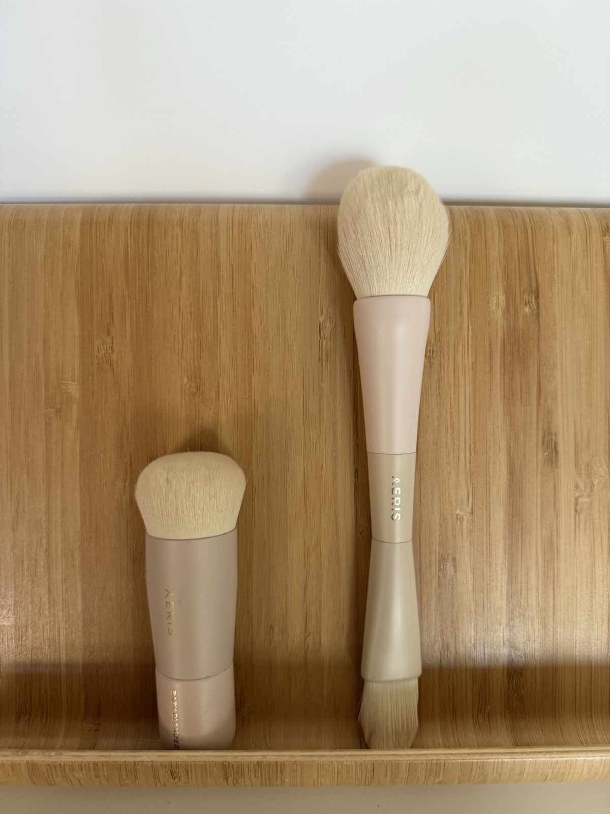 Aeris Beauté The Signature 4-In-1 Travel Brush Powder Foundation Concealer Brush