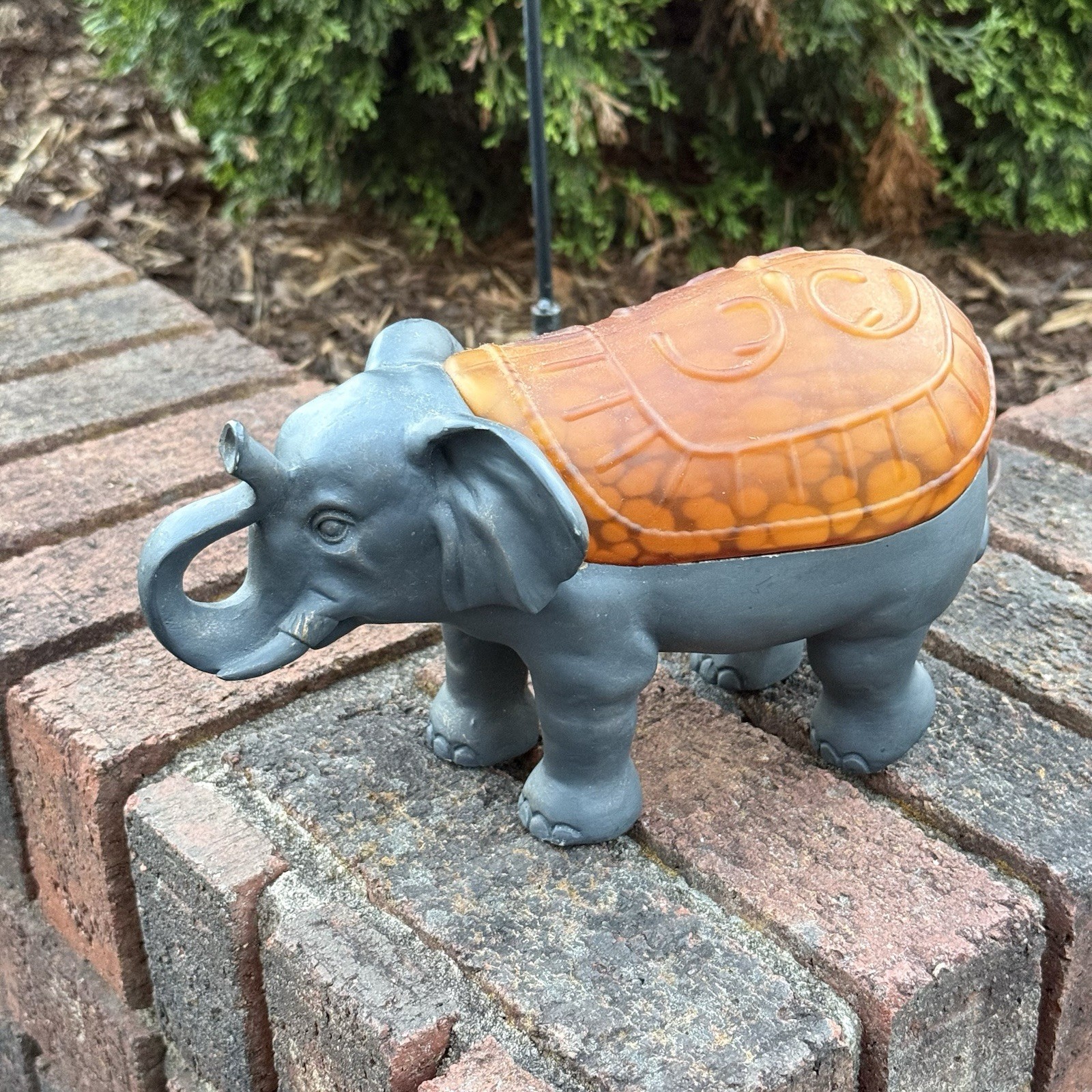Vintage Cheyenne Elephant Art Glass Amber & Resin Night Light Accent Table Lamp