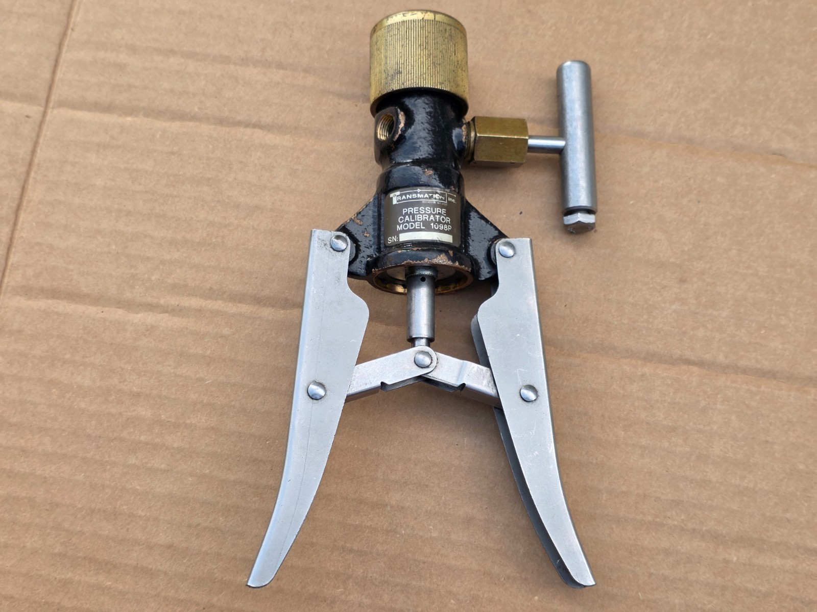 Transmation Pressure Calibrator Model 1098P USA Hand Pump