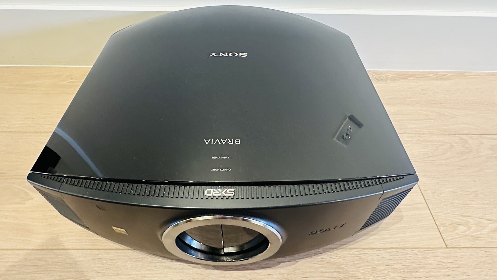 Sony VPL-VW85 - SXRD Home Theater Projector 1080p High Definition VERY GOOD