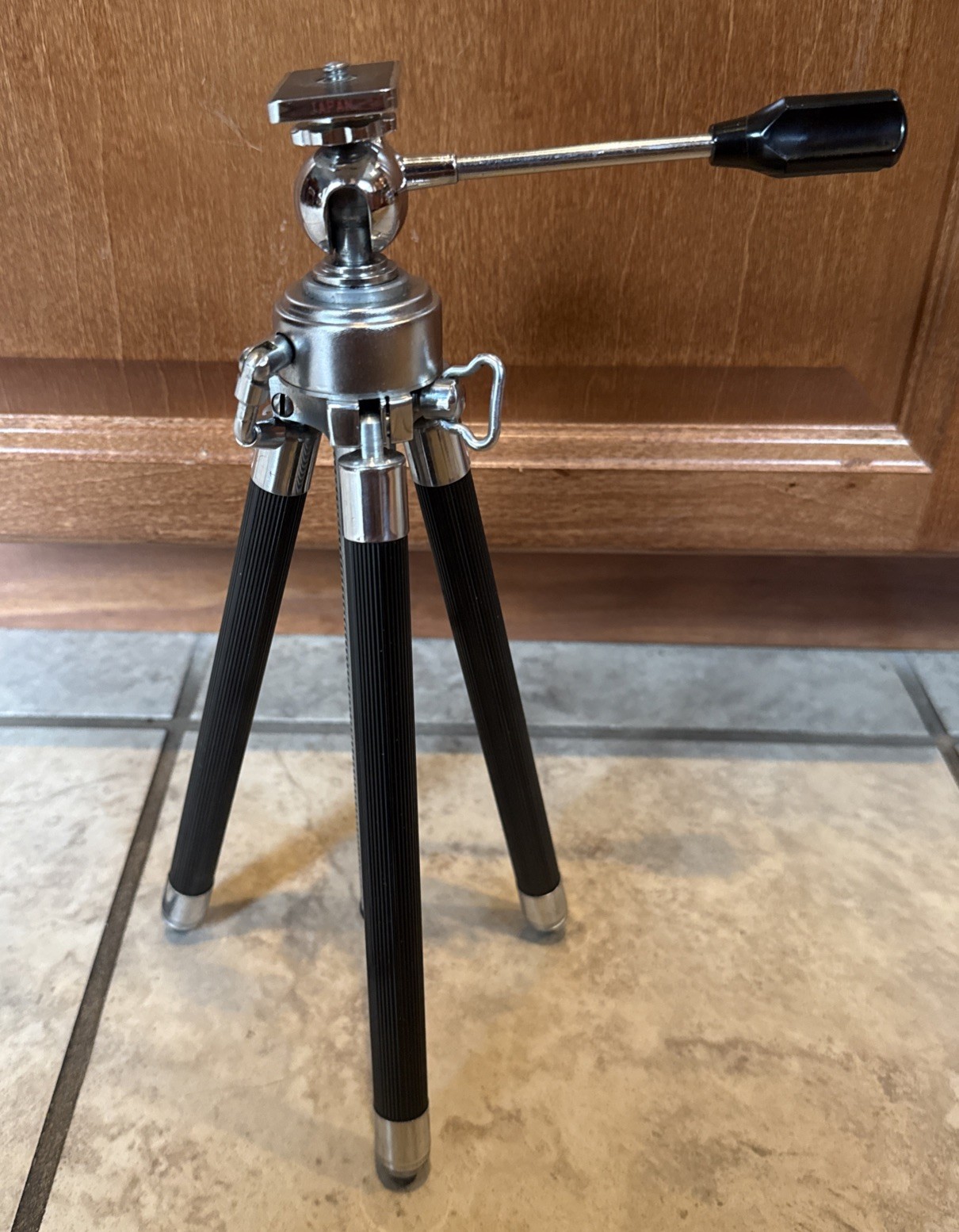 Vintage Rainbow Tripod Made in Japan Extends 3 Ft w/ Leather Case
