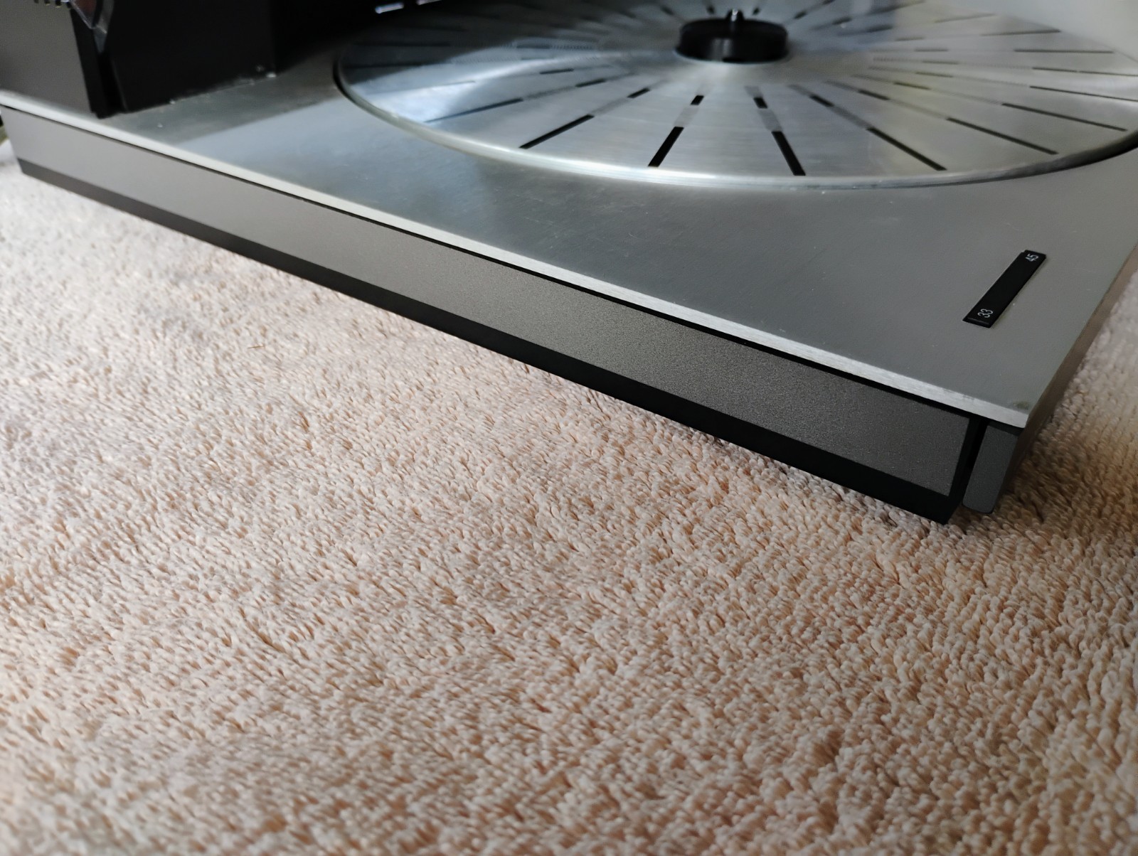 Bang & Olufsen Beogram TX 2 Turntable- works mostly, please read