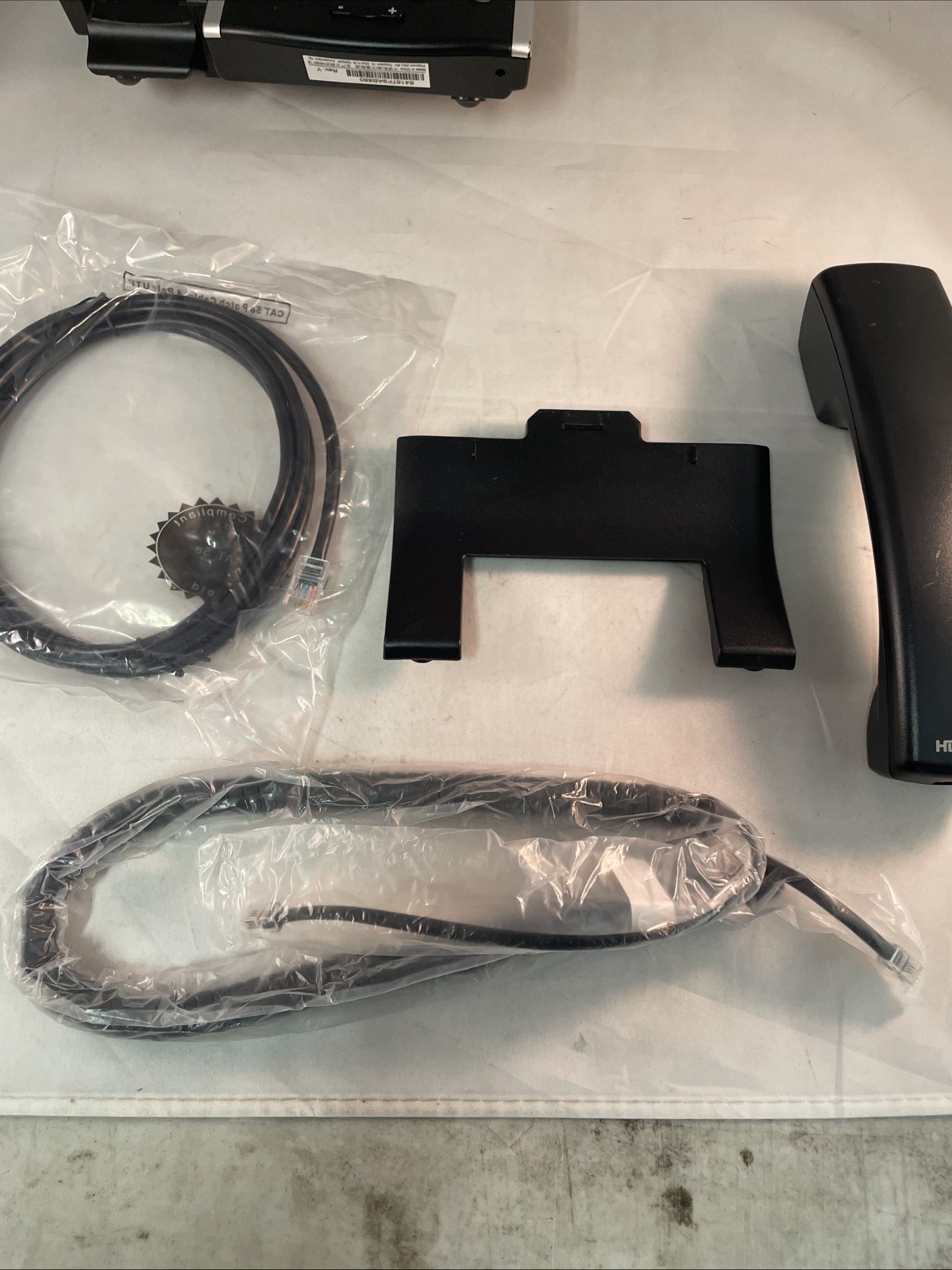 Polycom VVX 411 IP Phone (220048450019)