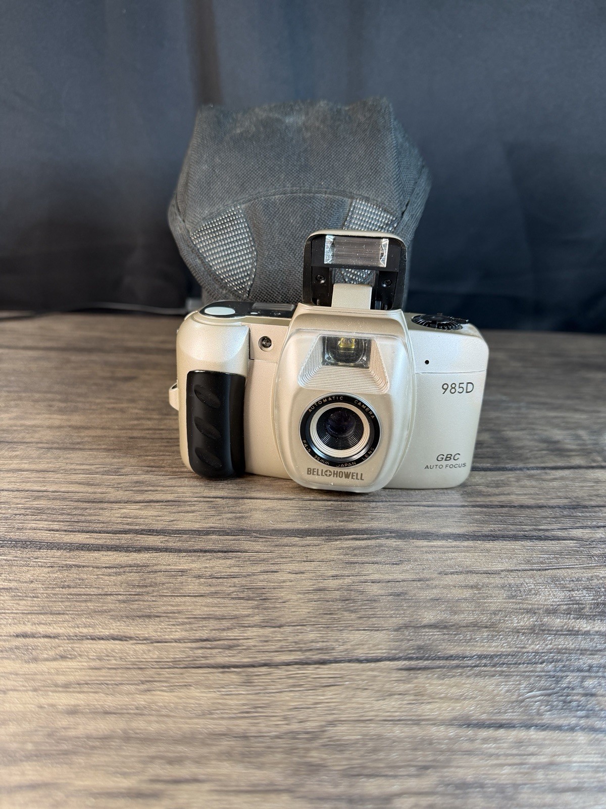 Bell + Howell 985D Point & Shoot 35mm Film Camera Tested + Case