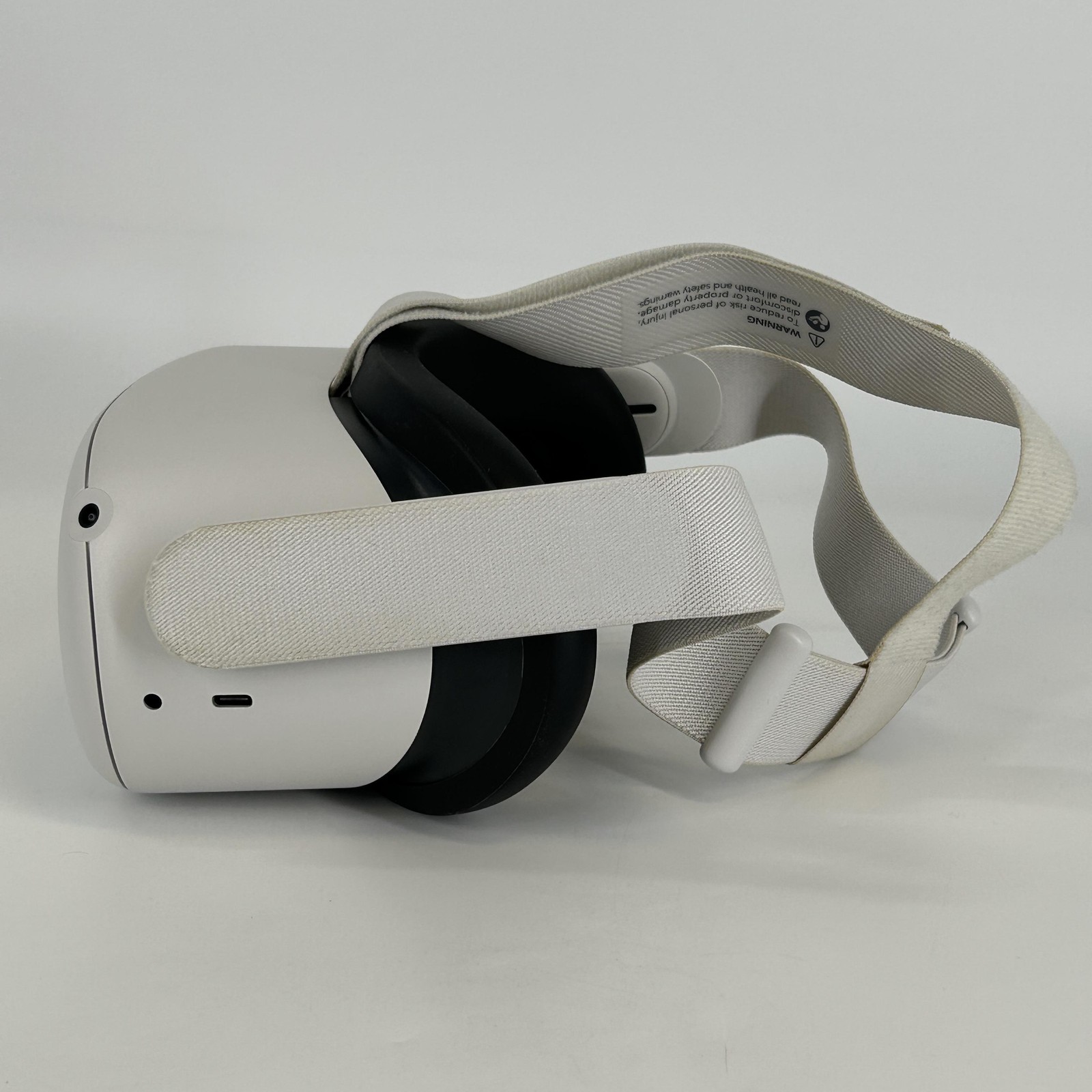 Meta Quest 2 VR Headset 256GB w/ Charger/Controllers/Regular Strap - Very Good