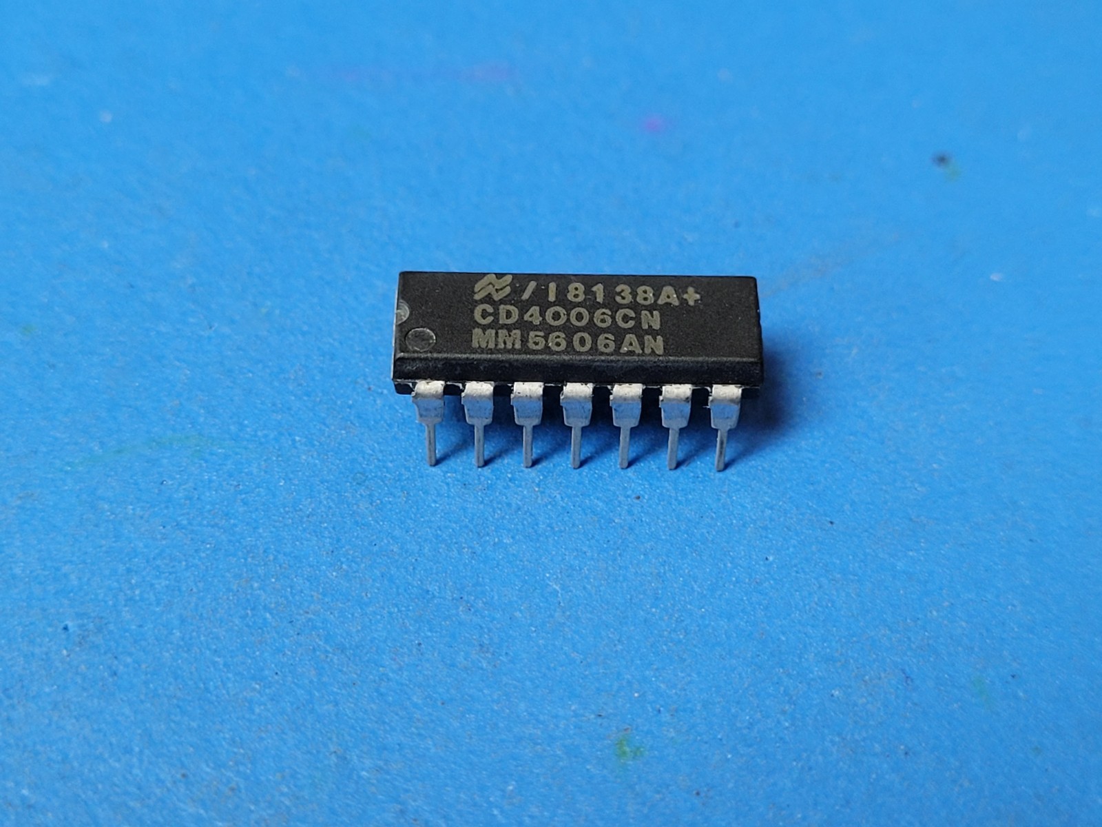 (2 PCS) CD4006CN NSC Shift Shift Register Element 5-Bit PDIP-14