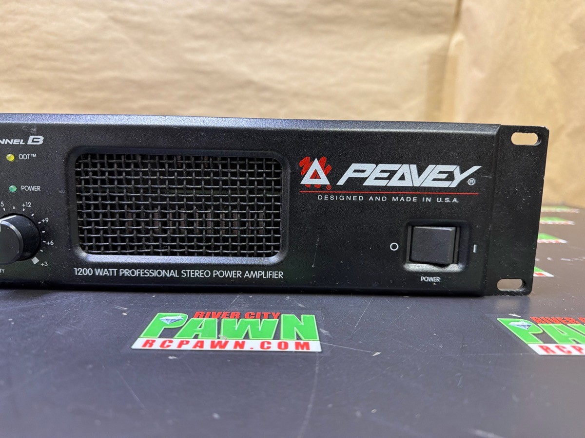 PEAVEY CS800S rack gear power amplifier (R7A016052)