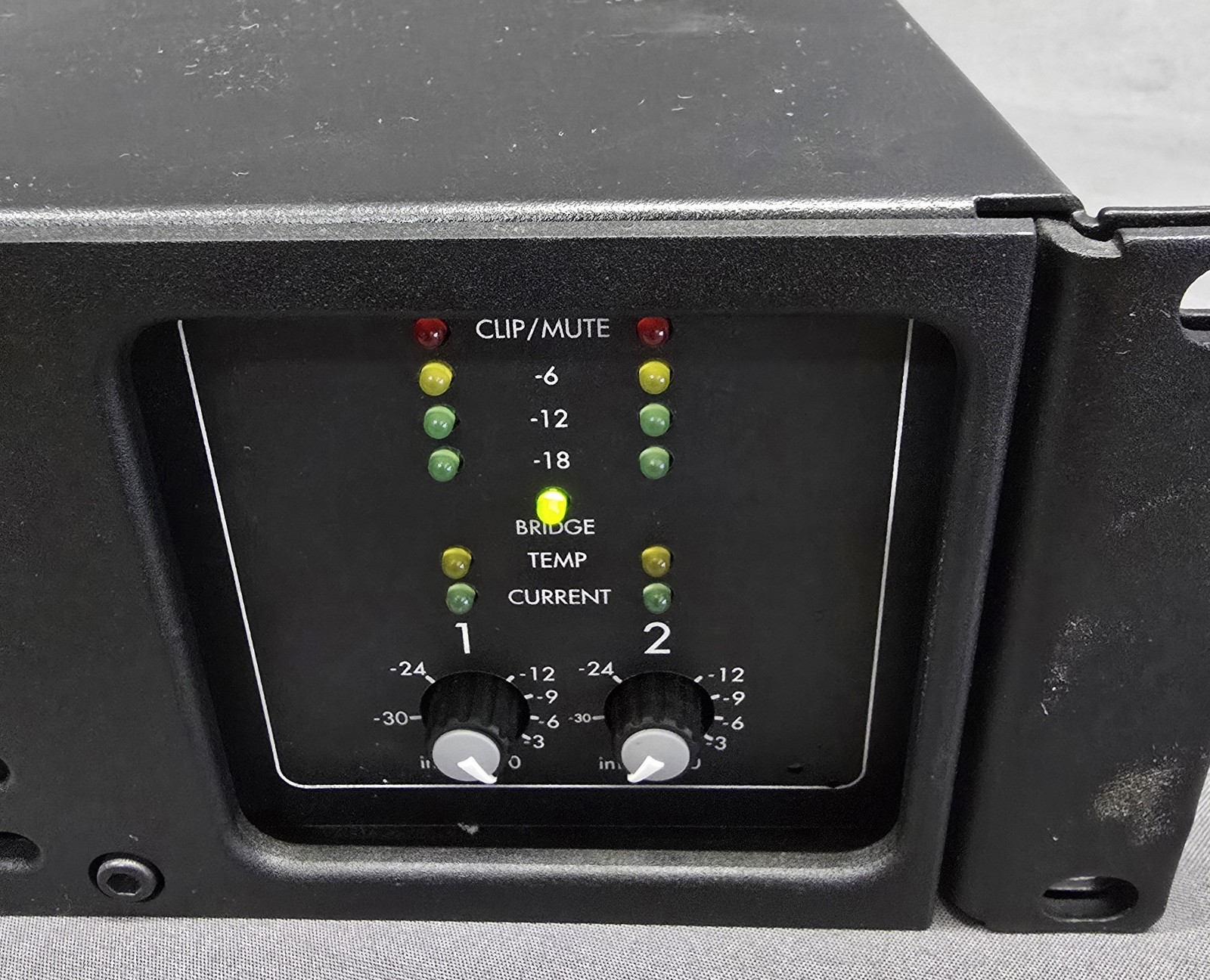 Ashly ne800.70 Network-Enabled 180W Eight-Channel 120V Amplifier