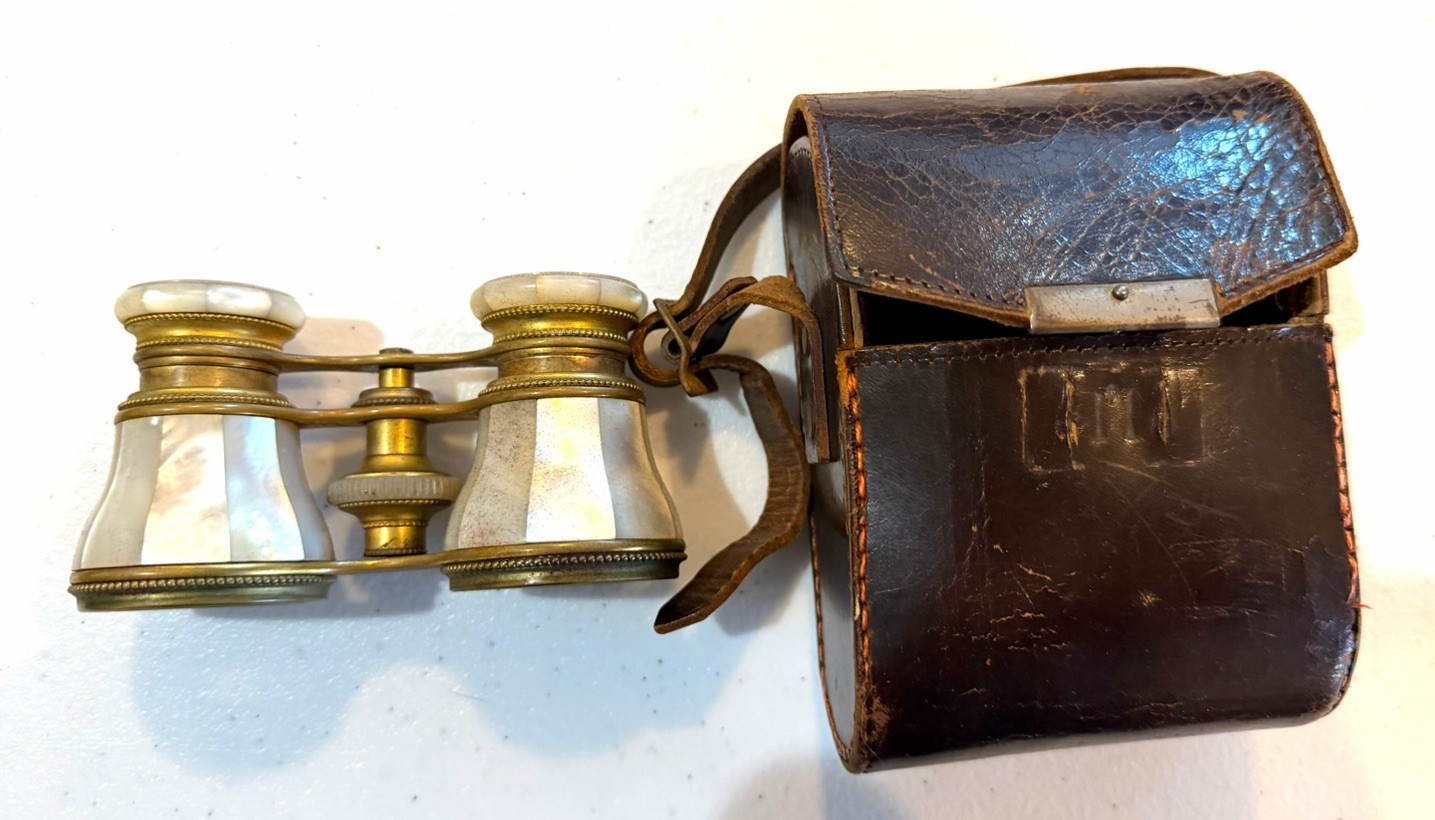 LEMAIRE FABI PARIS MOTHER OF PEARL INLAY OPERA BINOCULARS MADE IN FRANCE W/ Case