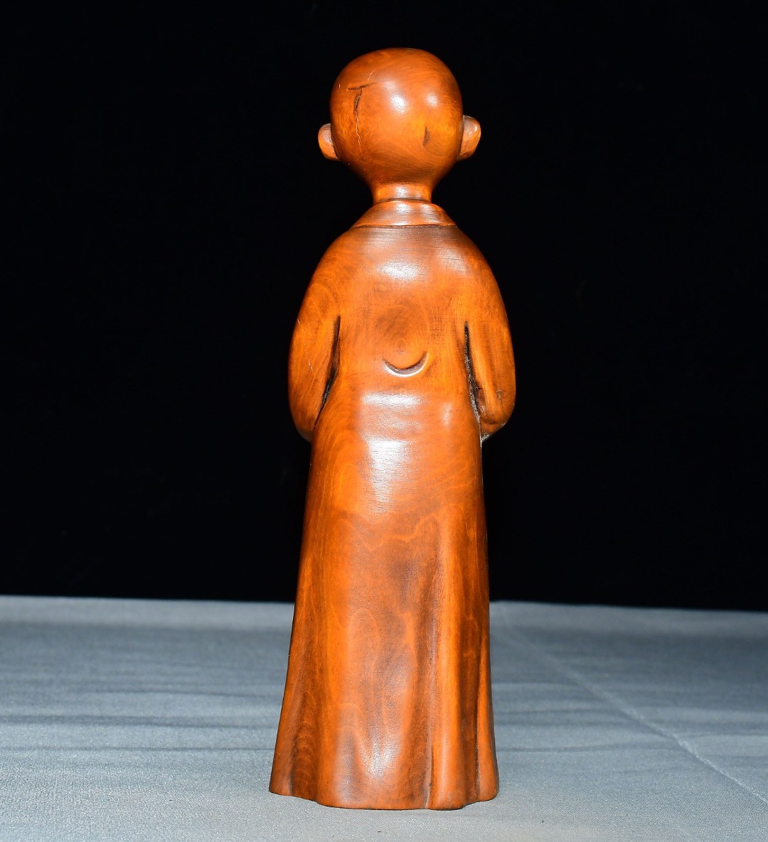 Exquisite Small Leaf Boxwood Monk Ornament