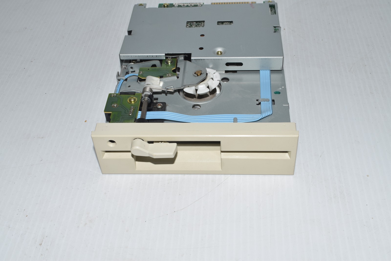 Chinon FR-506 5.25", 1.2MB HD / DD Floppy Disk Drive  (WXF52)