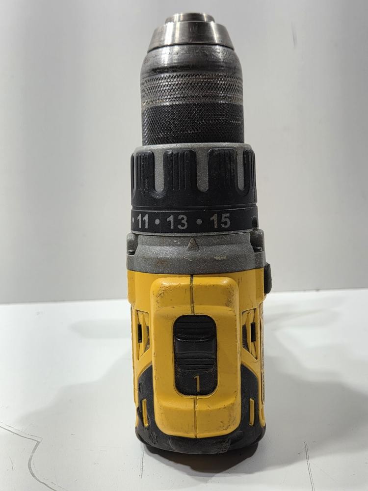 DEWALT CORDLESS DRILL DCD791 (P13019429)